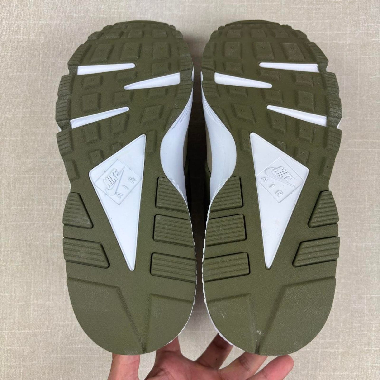 Nike 🐆 2017 Nike Air Huarache “Khaki” 13M Size US 13 / EU 46 - 5 Thumbnail