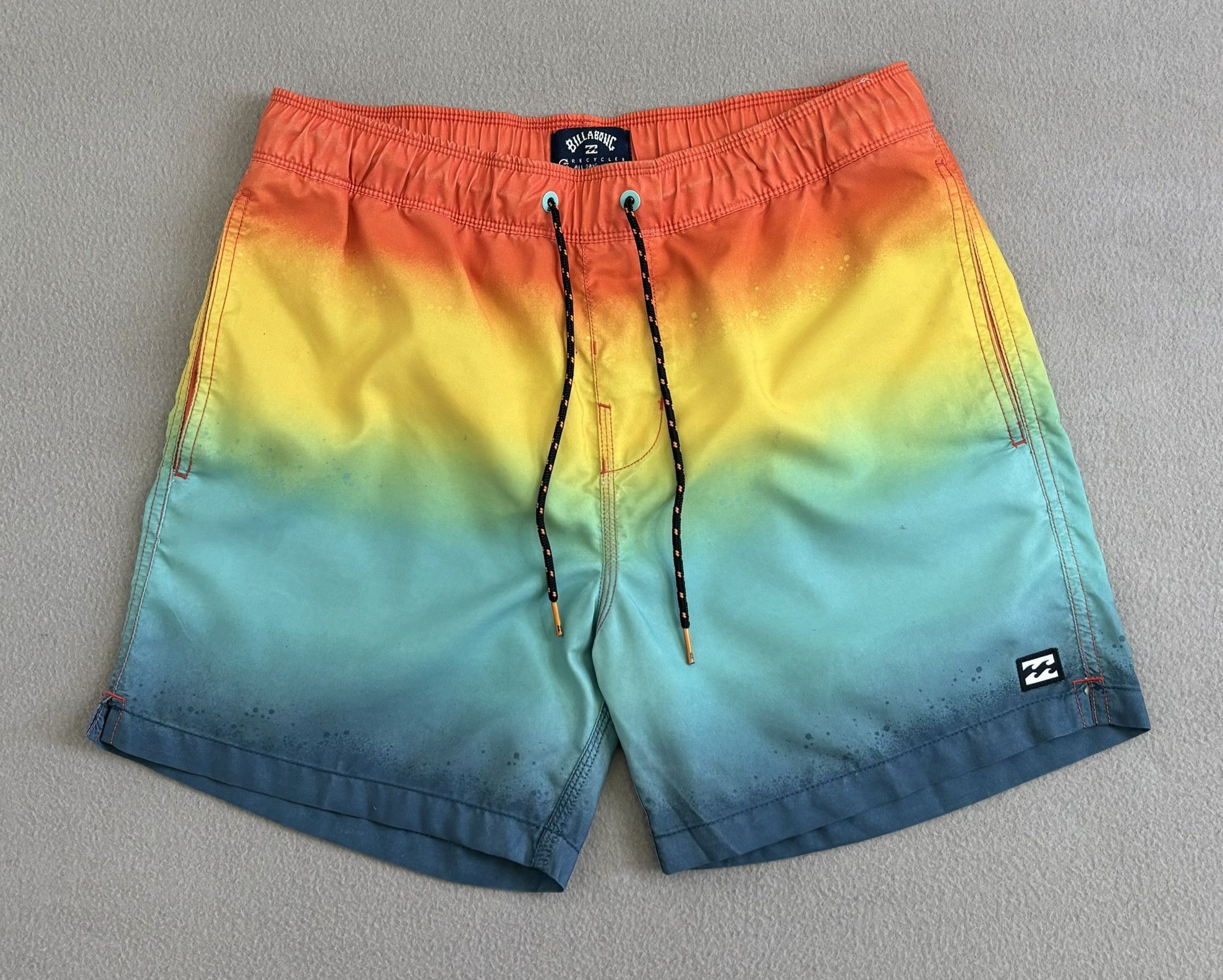 Billabong Billabong Beach Shorts Size S Size US 31 - 1 Thumbnail