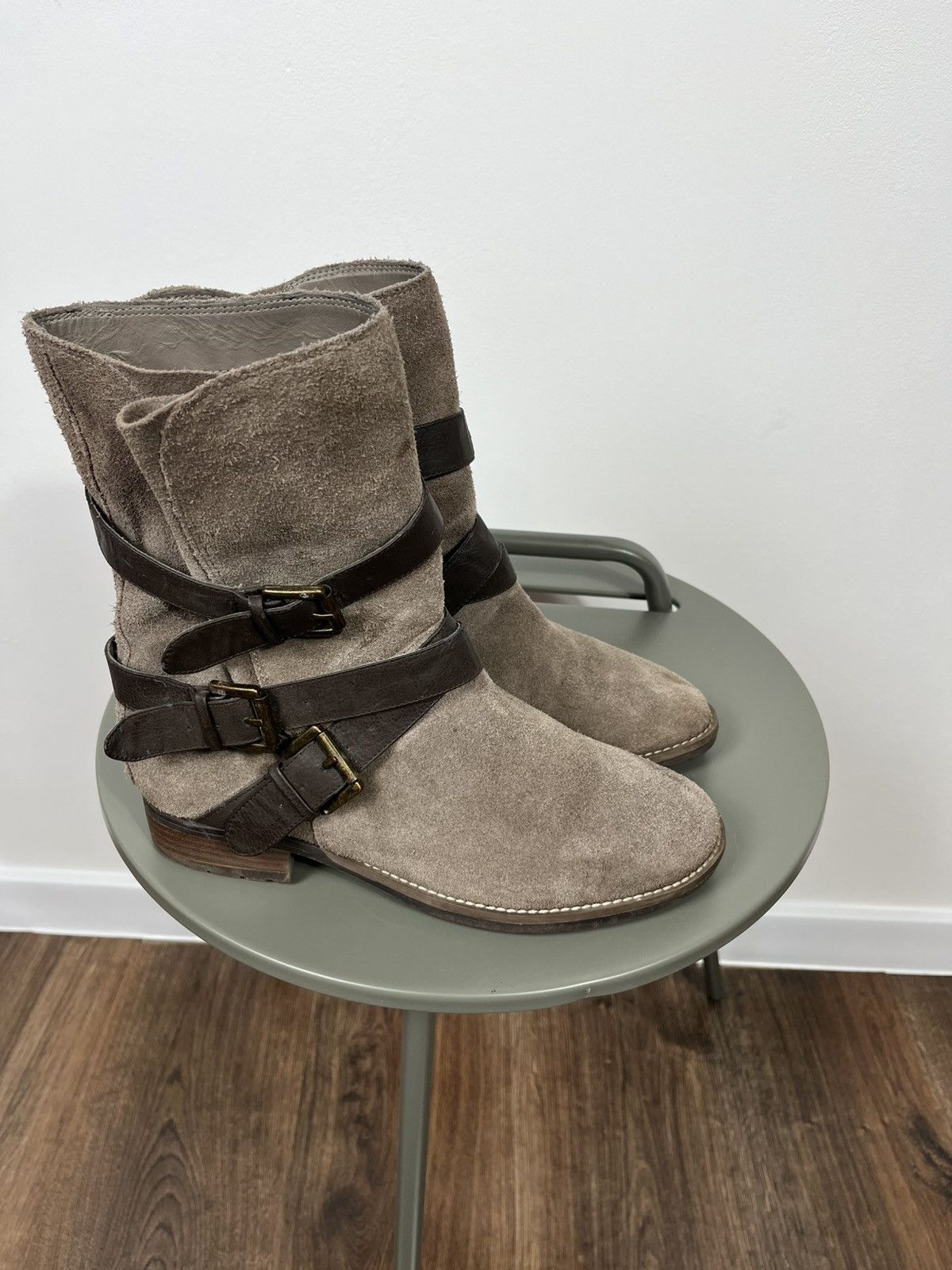Other Vintage suede ankle boots brown straps and buckles size 39 Size US 8.5 / IT 38.5 - 3 Thumbnail