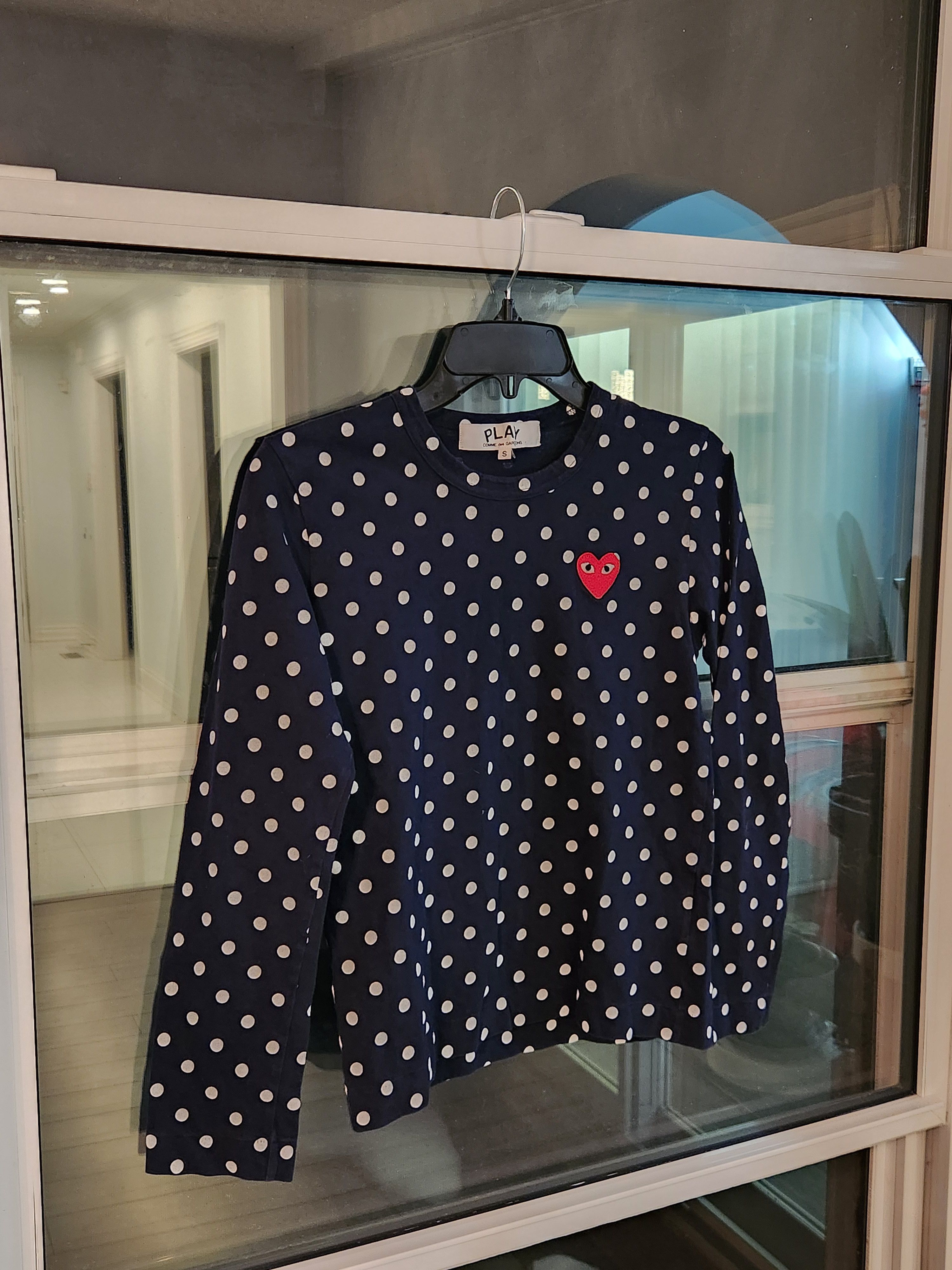 Comme des Garcons PLAY Navy Polka Dot CDG Long Sleeve T-shirt Size S / US 4 / IT 40 - 1 Thumbnail
