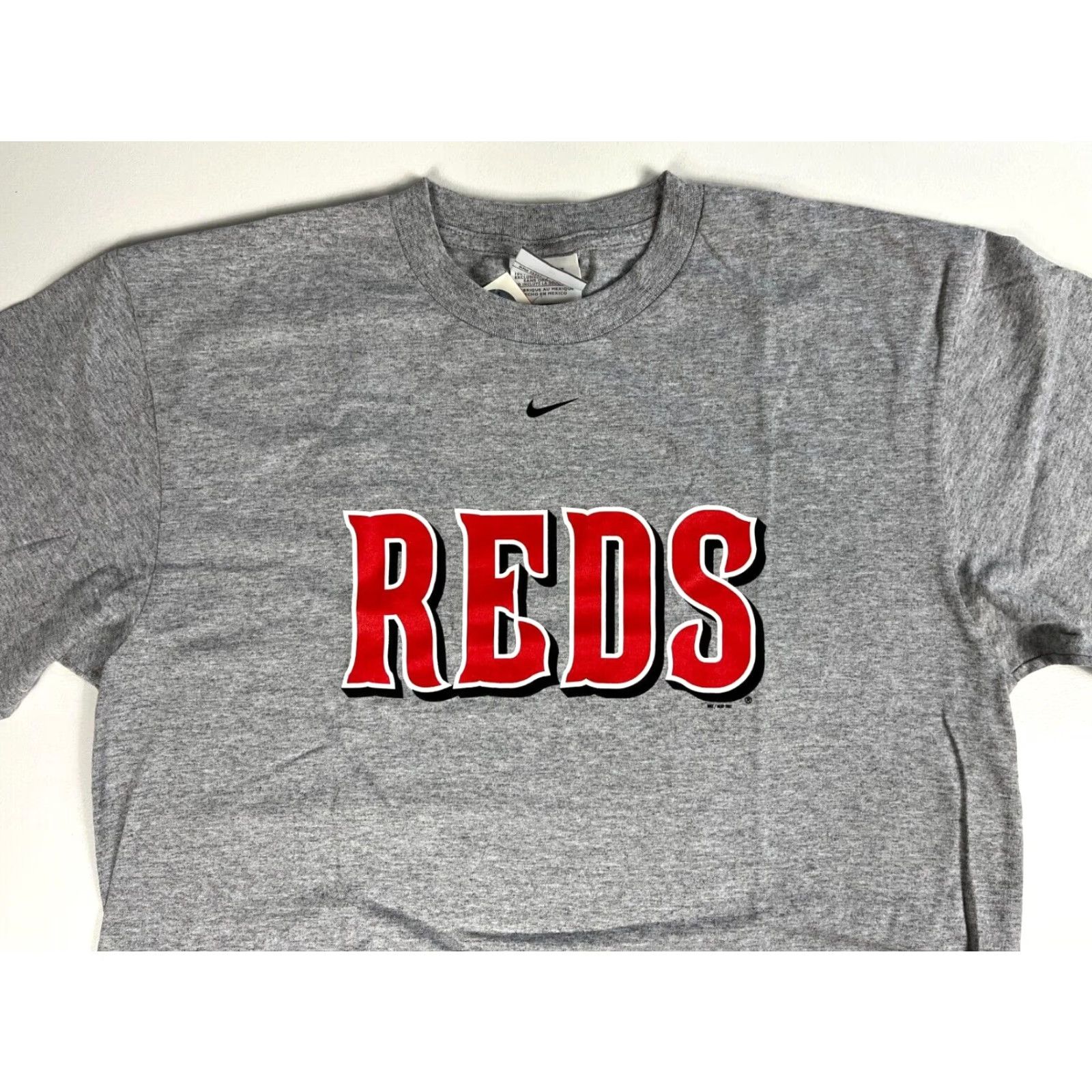 Nike VINTAGE Nike Team MLB Cincinnati Reds T-Shirt Men’s Medium Gray Double-Sided 2007 Shirt Sports Logo Nike Mens XS? Size US M / EU 48-50 / 2 - 3 Thumbnail