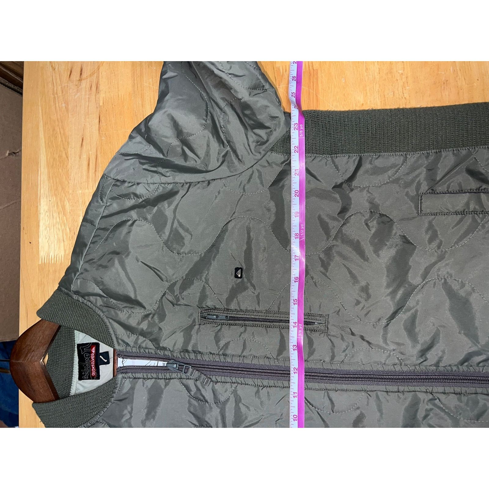 Vintage Vintage Quiksilver Bomber Jacket Quilted Green Full Zip L Size US L / EU 52-54 / 3 - 11 Thumbnail
