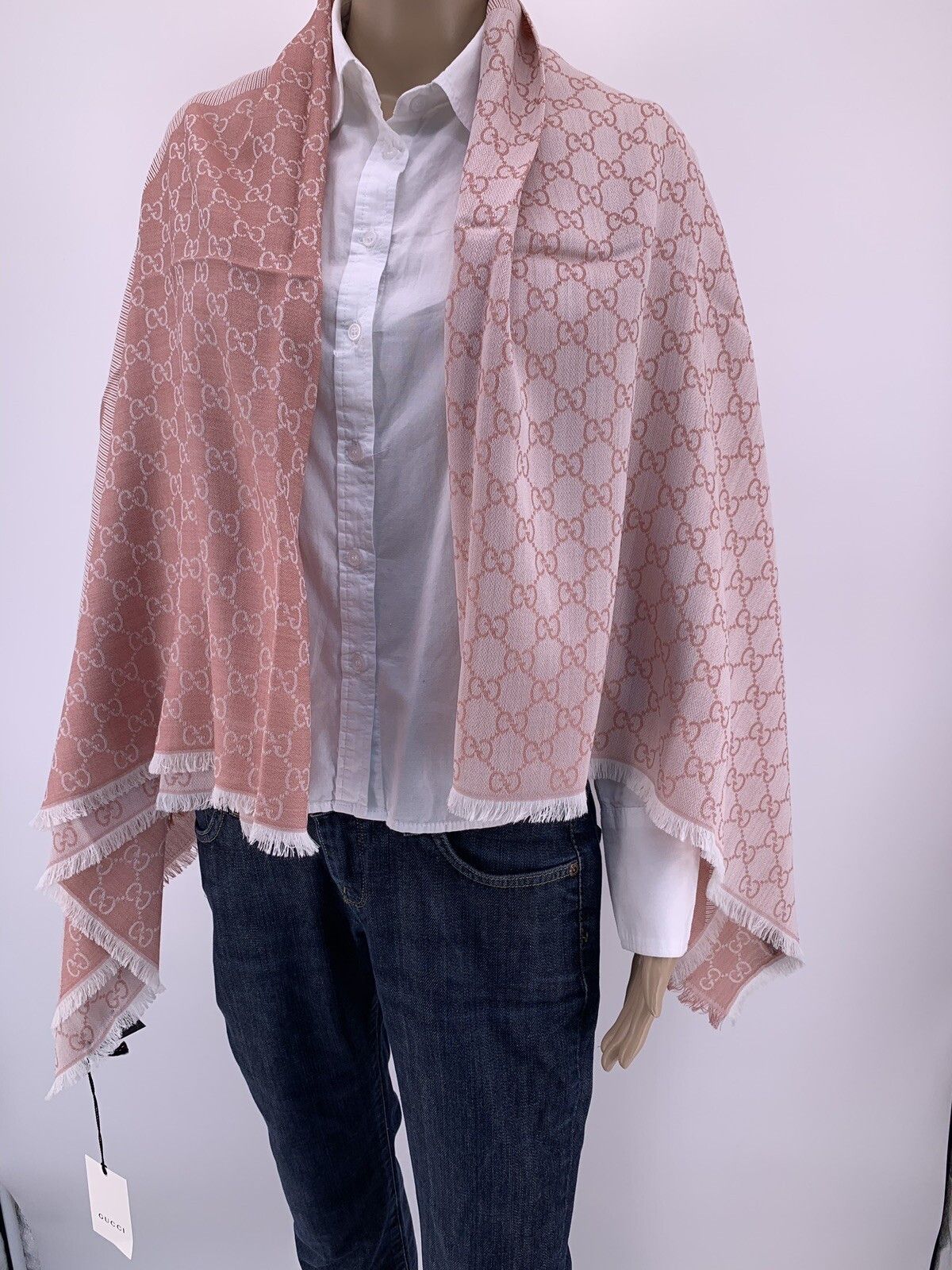 Gucci Size-140x140cm New Gucci Scarves Size ONE SIZE - 3 Thumbnail