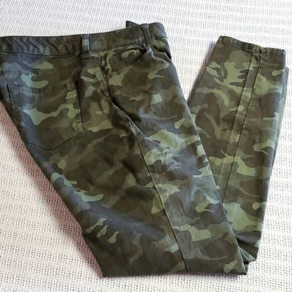 Vintage Style & Co. Curvy Skinny Leg Camouflage Sz. 10 Pants with Po Size 31" - 1 Thumbnail