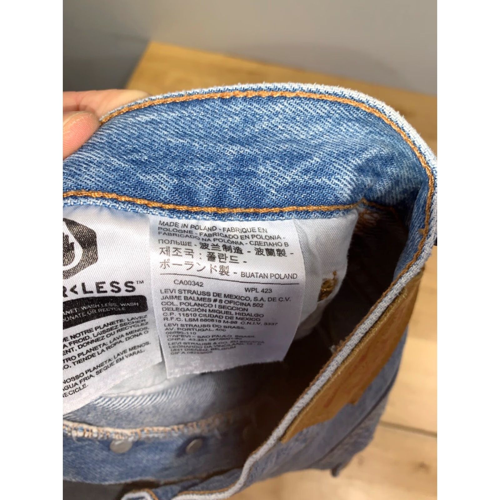 Levi's VINTAGE Levi's Denim Shorts Womens 27 Blue Straight Cut-Off Casual Button Fly 90s American Classic Mens? Girls? Wait. Size 27" / US 4 / IT 40 - 3 Thumbnail