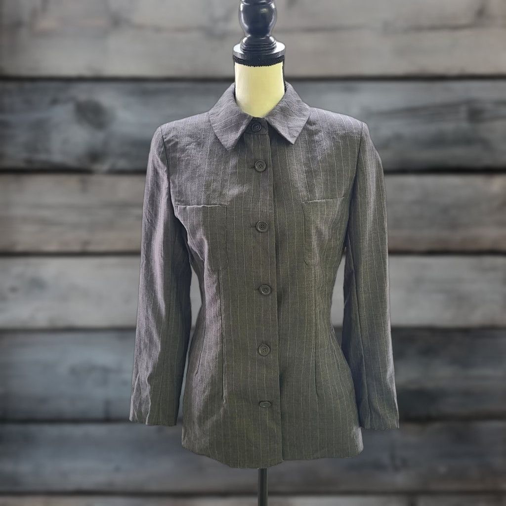 Vintage VINTAGE Studio Milano Blazer Jacket Women 100% Wool Gray Pinstripe Size 8 Woolen, Italian Made, 90s Business Formal Womens Blazer Size M / US 6-8 / IT 42-44 - 1 Thumbnail