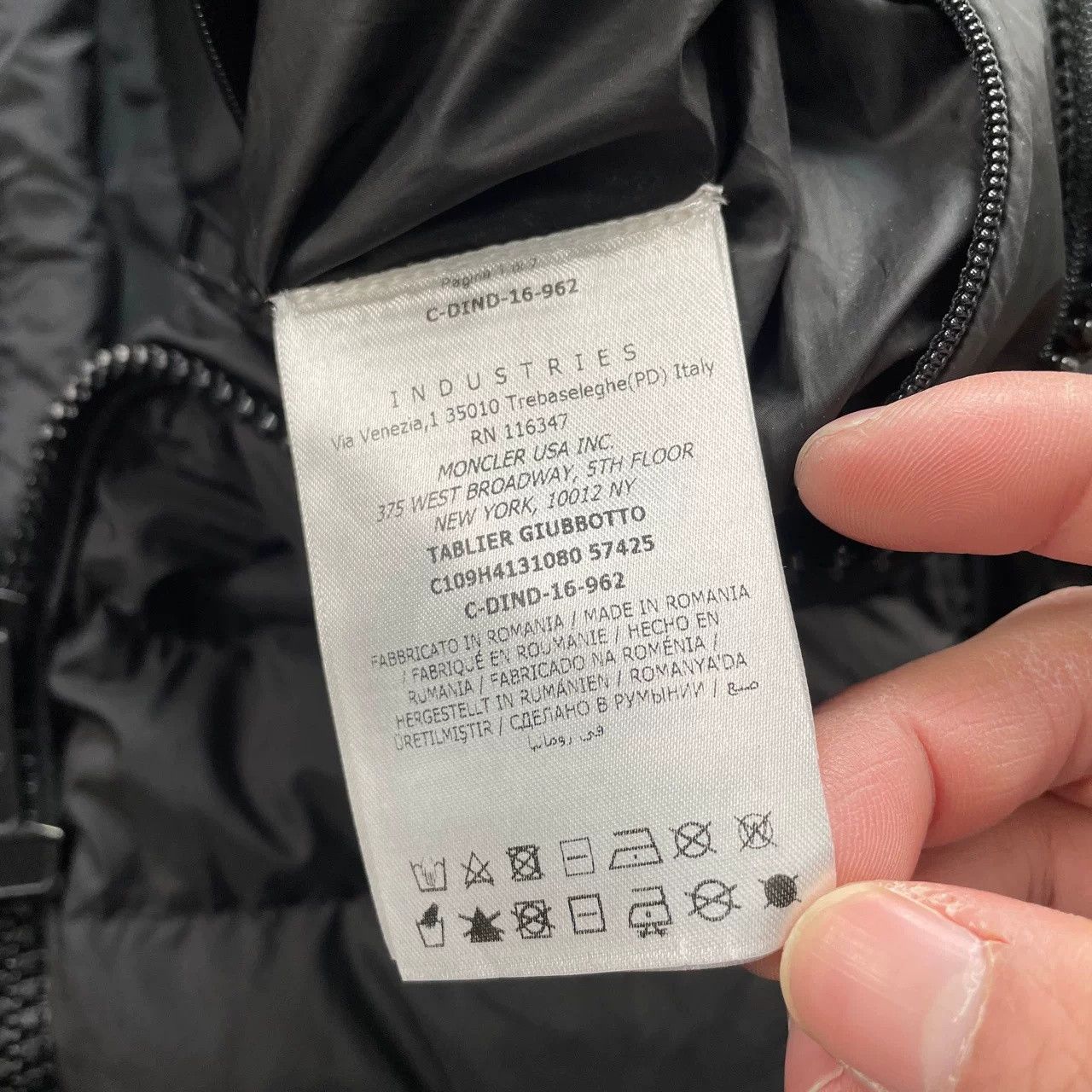 Moncler Moncler x Off-White 3M Reflective Arrow Hooded Jacket Size US XXL / EU 58 / 5 - 7 Thumbnail