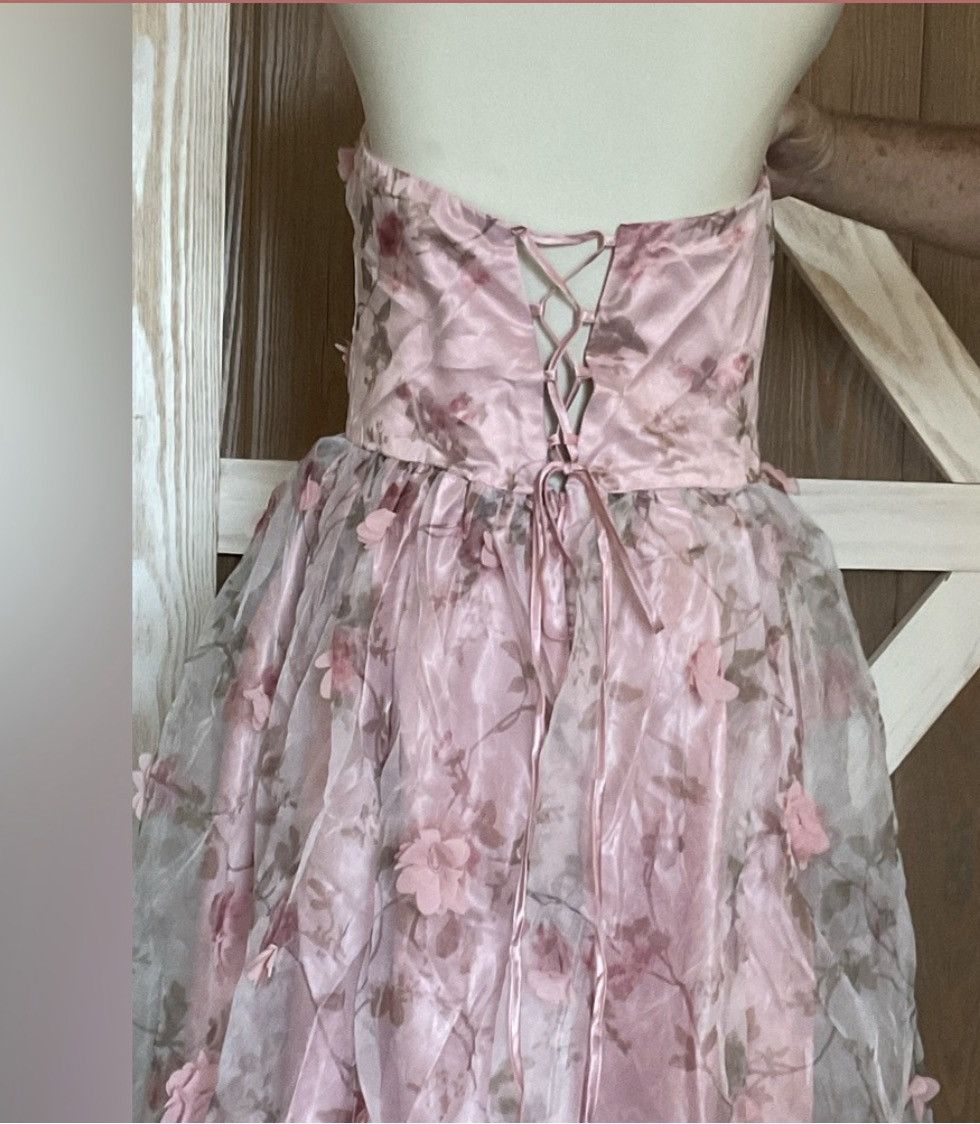 Other Pink floral strapless gown /floral appliqués. Corset back Size XL / US 12-14 / IT 48-50 - 2 Thumbnail