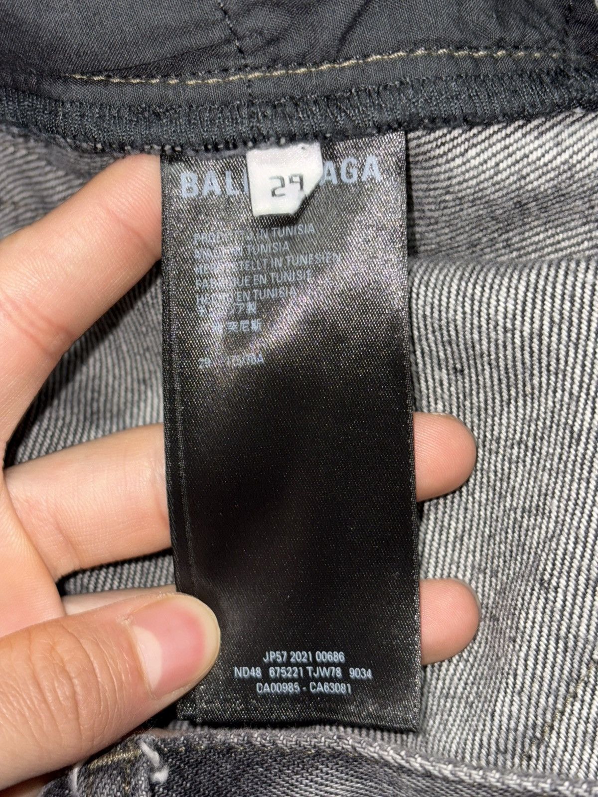 Balenciaga FW21 Demna Balenciaga Jeans Back Rip distressed gray denim Size US 29 - 6 Thumbnail