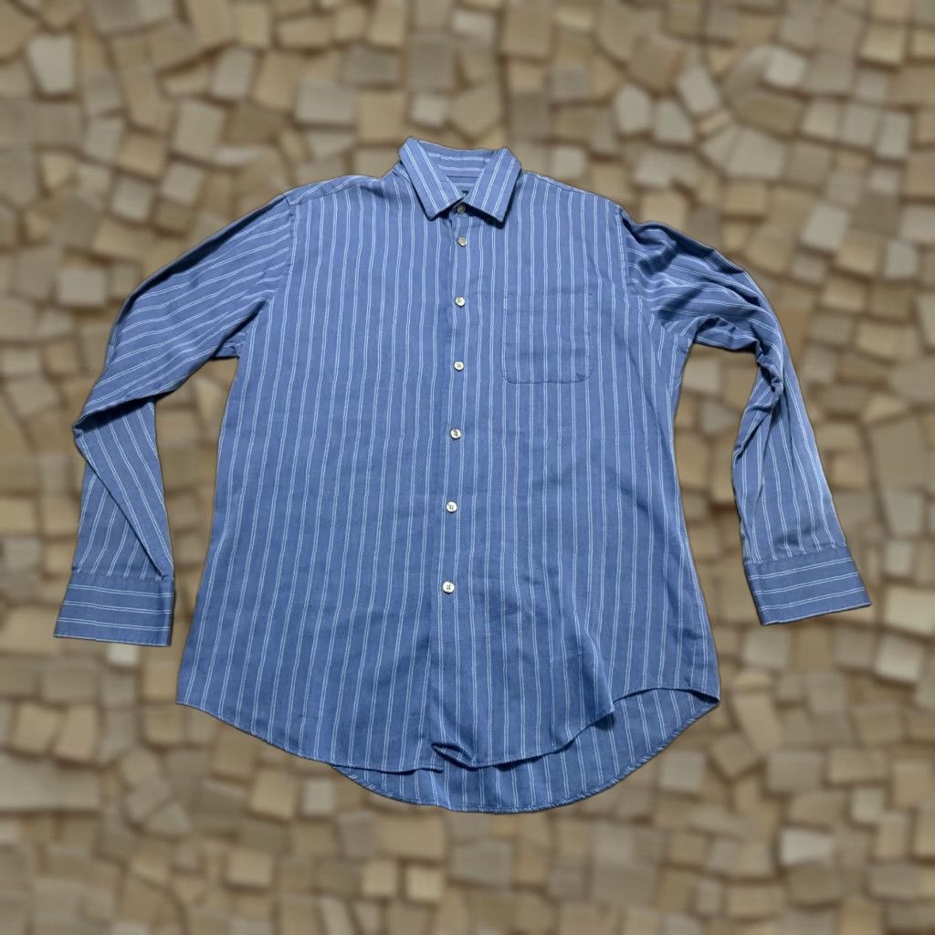 Van Heusen Van Heusen Shirt Men’s Medium 15-.15.5 Blue White Stripe Long Sleeve Button Up Shirt Size US M / EU 48-50 / 2 - 1 Thumbnail
