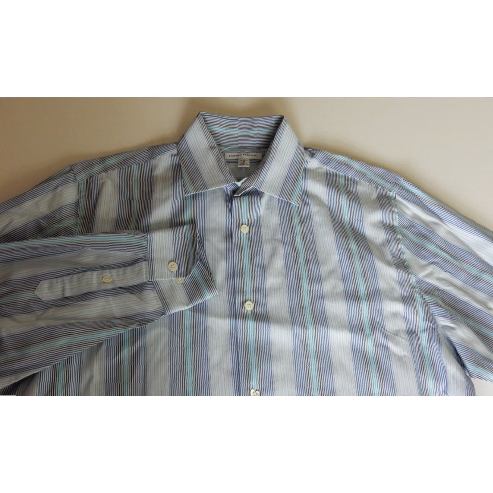Banana Republic VINTAGE Banana Republic Men's Shirt Long Sleeve Button-Up Size M Blue Striped Cotton Size US M / EU 48-50 / 2 - 2 Thumbnail