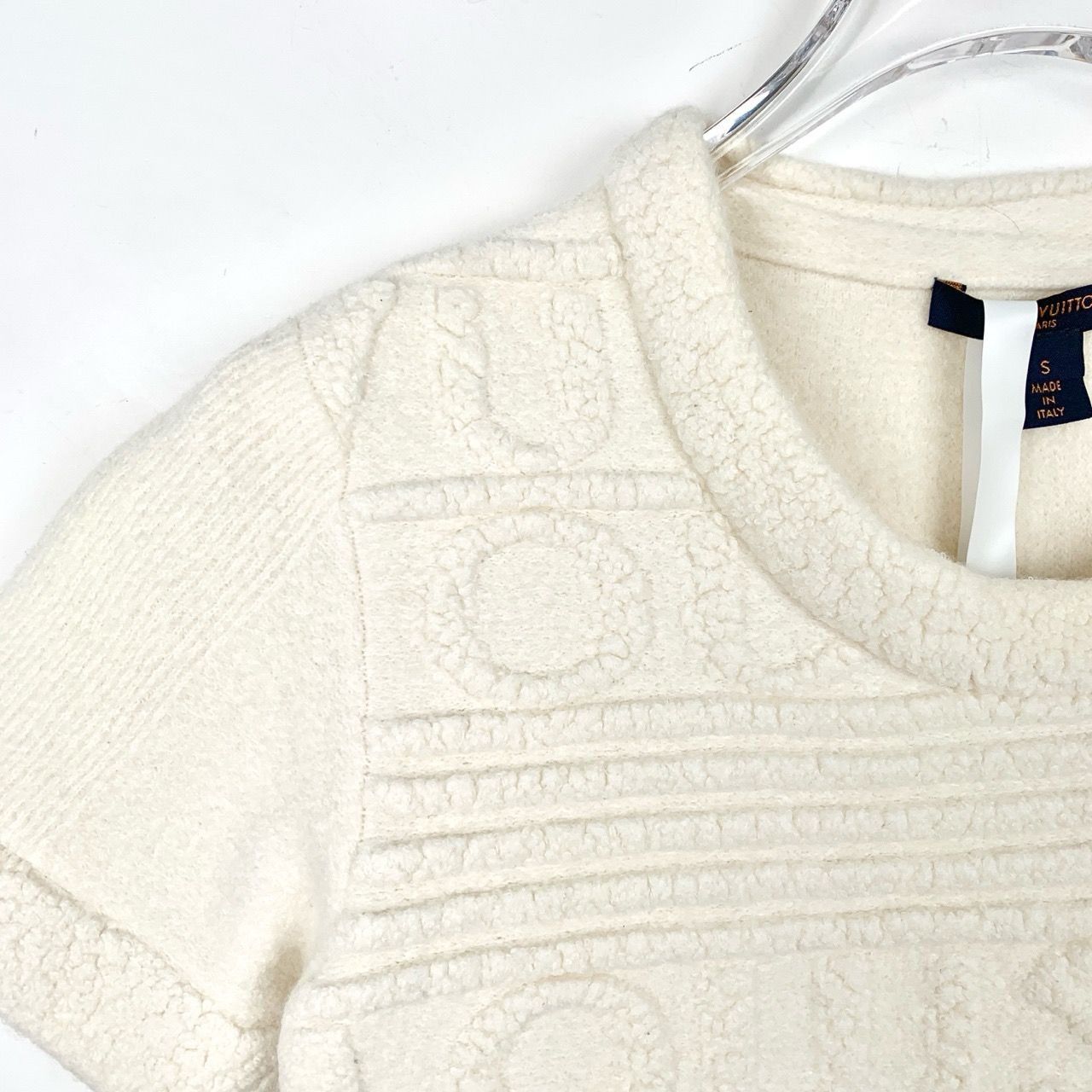 Louis Vuitton Louis Vuitton White Embossed Logo Short-Sleeve Knit Wool Top Size S / US 4 / IT 40 - 4 Thumbnail