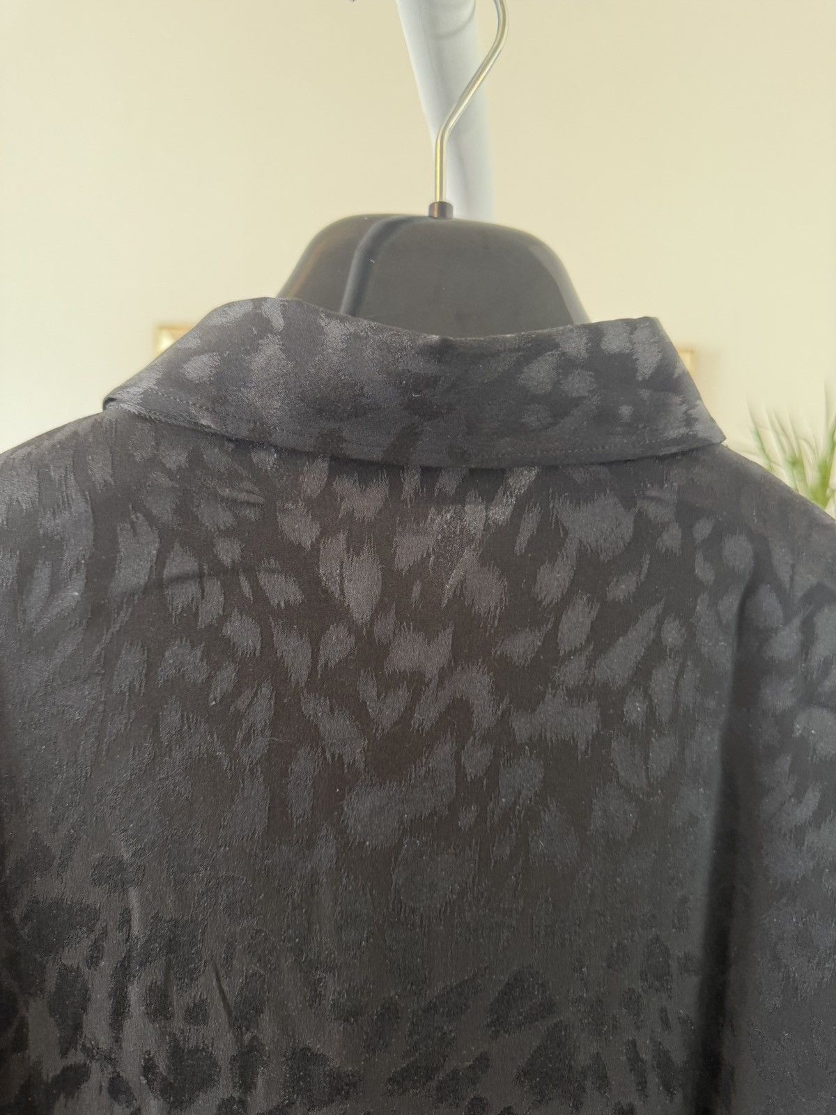 Saint Laurent Paris SS23 Saint Laurent Shirt in Matte and Shiny Silk Size US XL / EU 56 / 4 - 7 Thumbnail