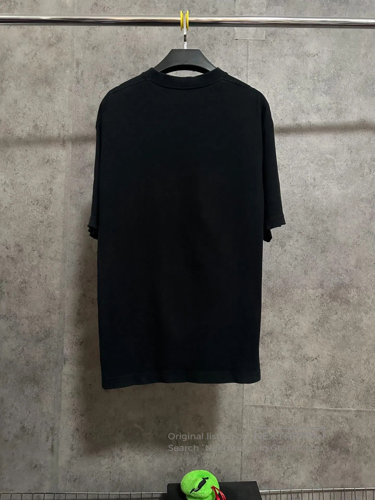 Balenciaga Balenciaga Distressed Script Logo T-shirt. Size US XXS / EU 40 - 4 Thumbnail