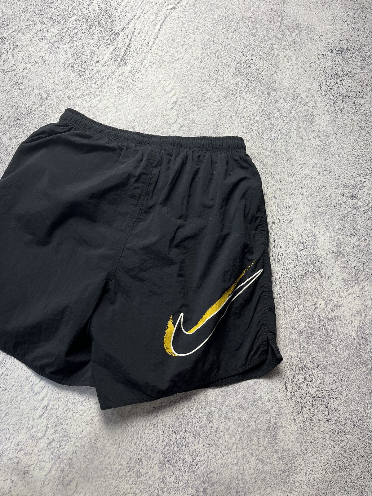 Nike Rare Vintage Nike Shorts Big Logo Y2K Size M Size US 32 / EU 48 - 15 Thumbnail