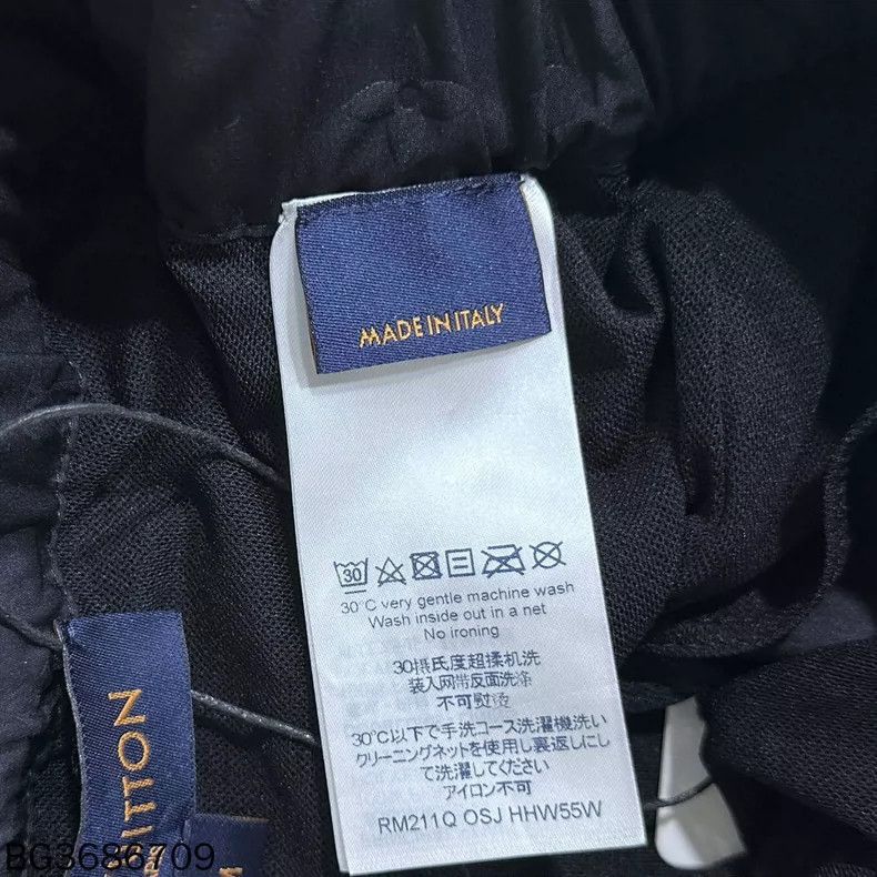 Louis Vuitton Louis Vuitton Monogram Pocket Shorts- Size 28" / US 6 / IT 42 - 5 Thumbnail