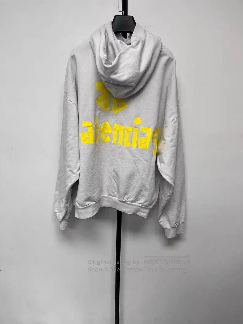 Balenciaga Balenciaga Ripped Letter Printed Hooded Sweatshirt Size US M / EU 48-50 / 2 - 2 Thumbnail