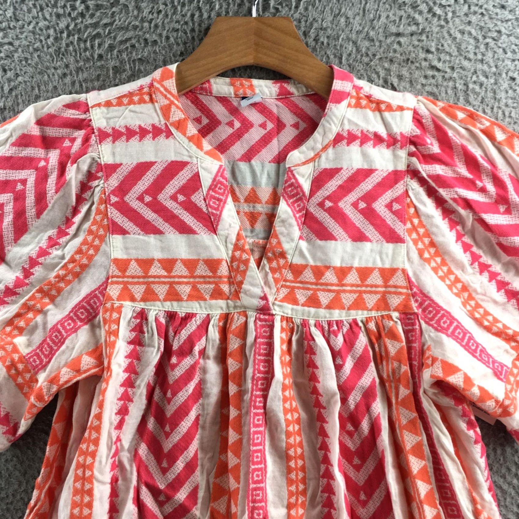 Old Navy Old Navy Blouse Womens Small Pink Orange White Split Neck Boho Geometric Top NEW Size S / US 4 / IT 40 - 2 Thumbnail