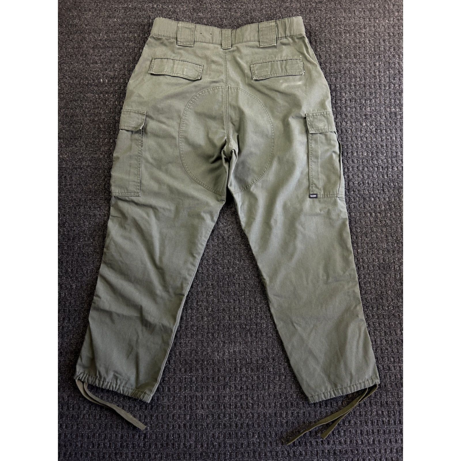 Vintage VINTAGE 5.11 Tactical Pants Green 511 Cargo Regular Mens L 36 Inseam 29 Short Ripstop Cargo Pocket Workwear Outdoors Size US 33 - 2 Thumbnail