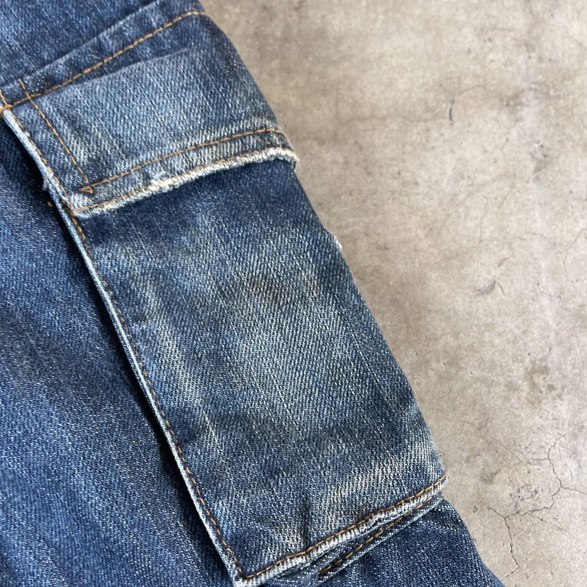 Designer × Marc Jacobs 🔥Marc Jacobs 8 Pocket Stoned Wash Flare Women Distress Jeans Size 31" - 8 Thumbnail