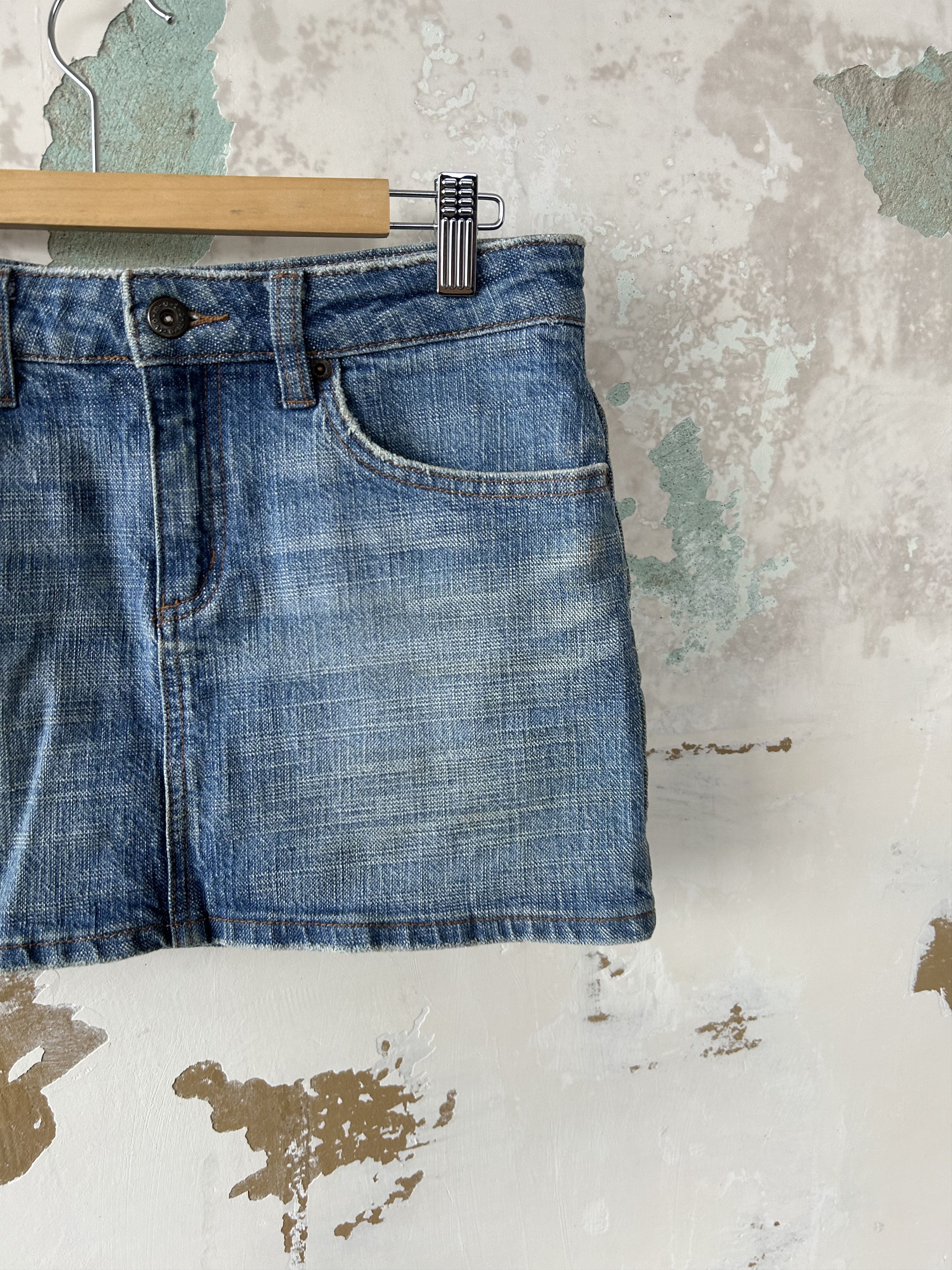Japanese Brand Vintage dirty denim mini skirt Japanese style Size 27" / US 4 / IT 40 - 2 Thumbnail