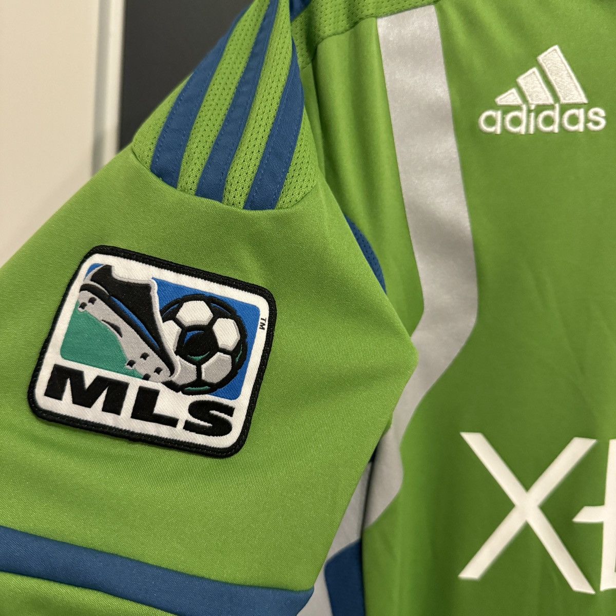 Adidas × Vintage Seattle Sounders Vintage Alvaro Fernandez Jersey Size US S / EU 44-46 / 1 - 4 Thumbnail