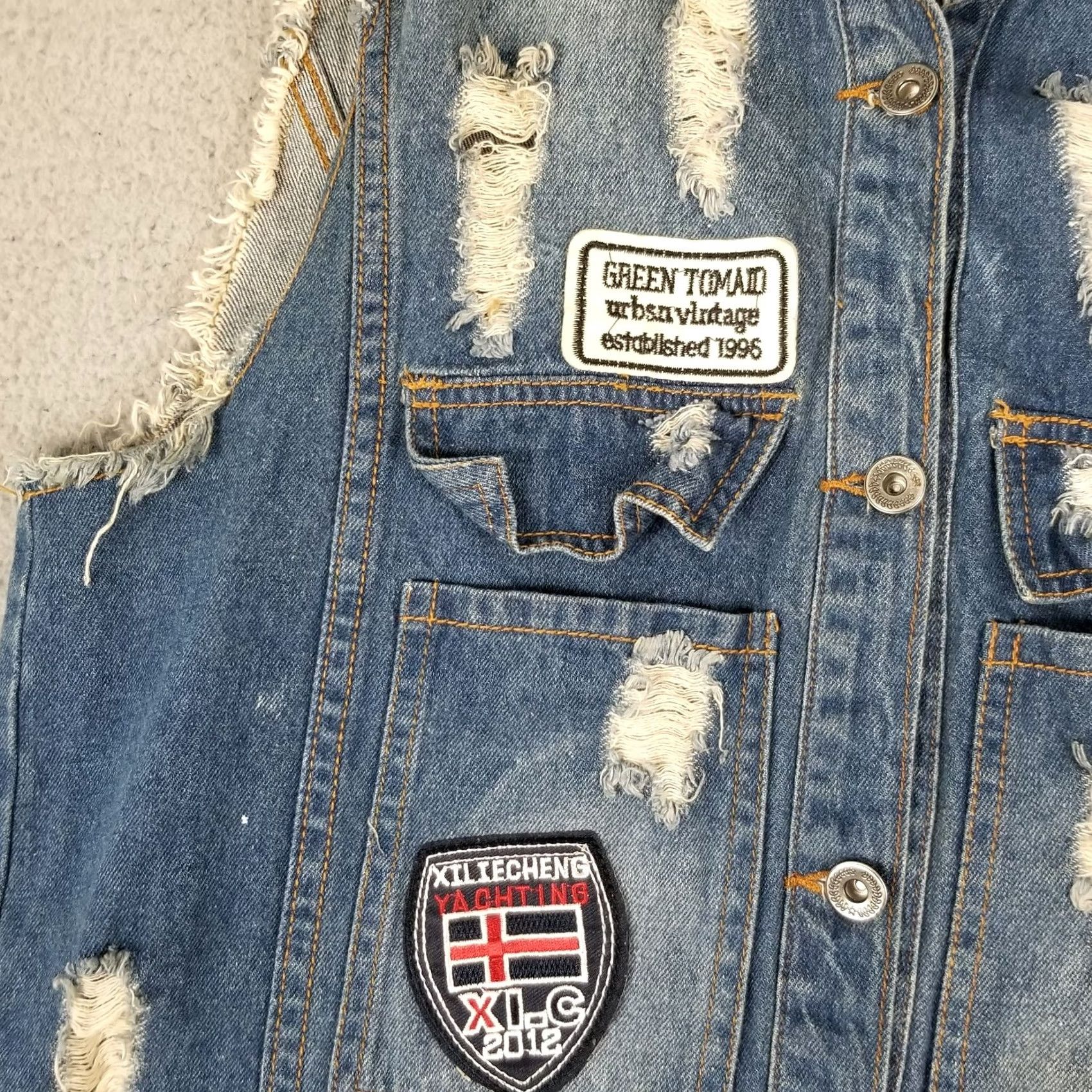 Denime Vintage Denim Vest Men Medium Distressed Trucker Metal Button Yachting Boat Patch's Size US M / EU 48-50 / 2 - 2 Thumbnail