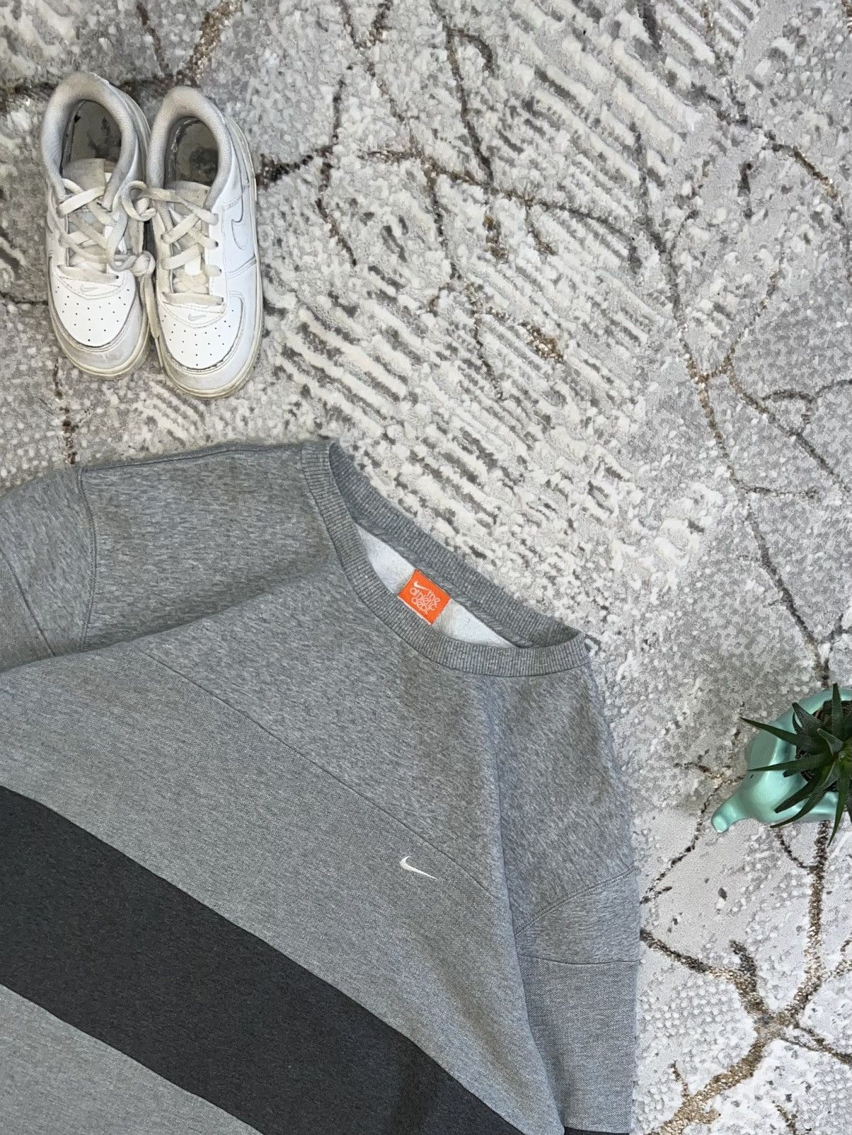 Nike × Vintage NIKE VINTAGE 00S SWOOSH LOGO SWEATSHIRT BOXY FIT CREWNECK Size US XL / EU 56 / 4 - 2 Thumbnail