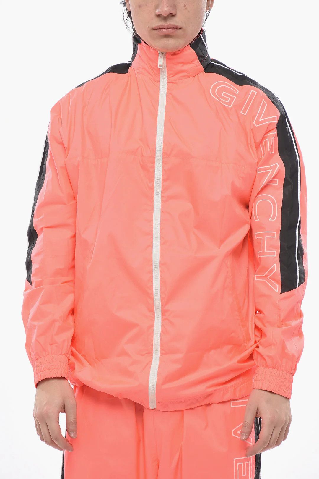 Givenchy og1mm0326 Nylon Windbreaker Jacket in Pink Size US S / EU 44-46 / 1 - 1 Thumbnail