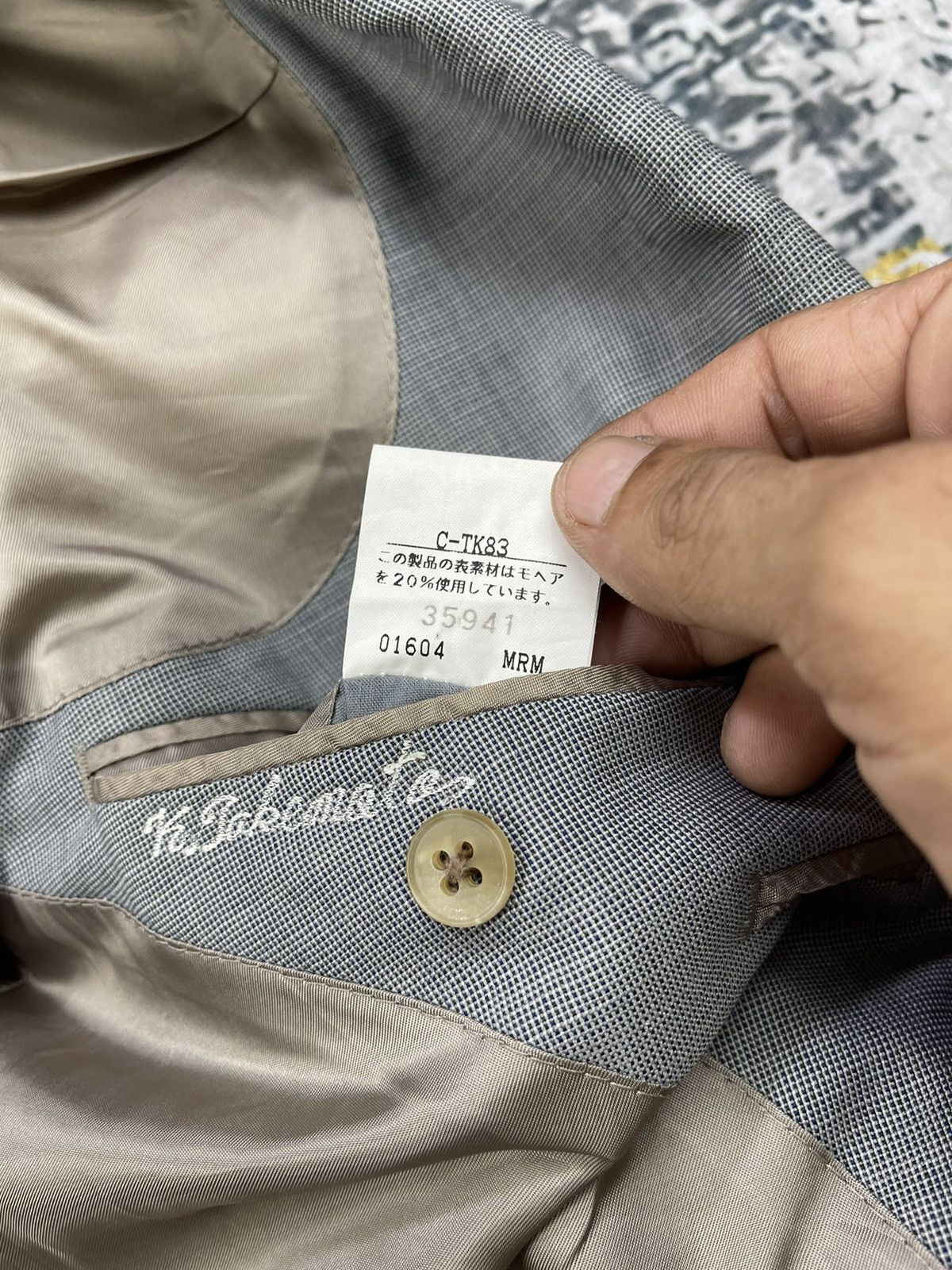 Burberry Vintage Burberrys Monogram Button Peak Lapel Blazer Size US M / EU 48-50 / 2 - 18 Thumbnail