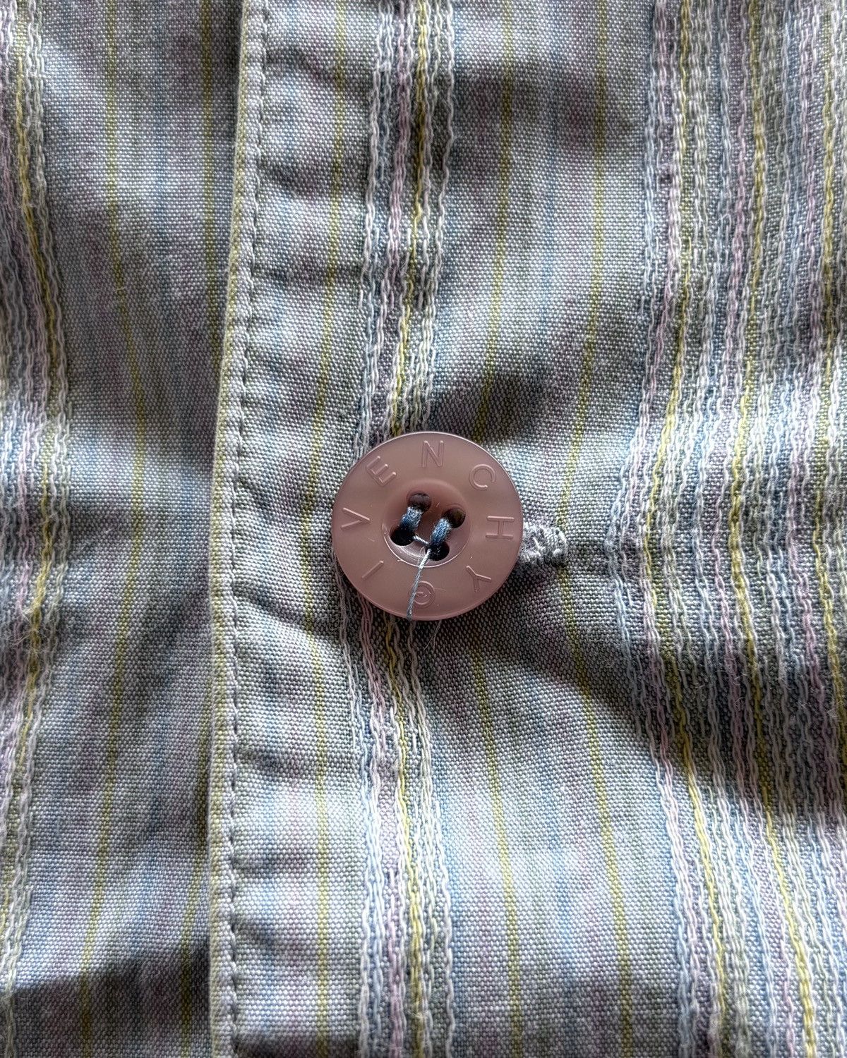Davit Meursault Japan Givenchy Button Up Shirt Size US L / EU 52-54 / 3 - 4 Thumbnail