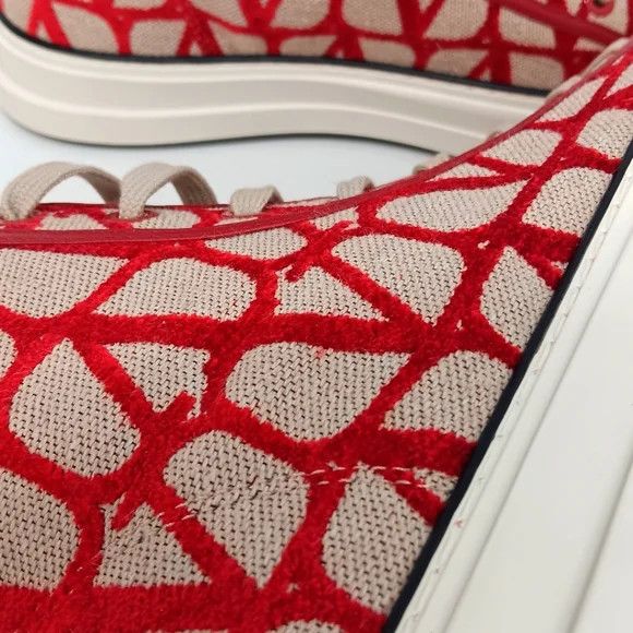 Valentino Valentino Garavani Mens Toile Iconographe Sneakers EU43/US10 Size US 10 / EU 43 - 8 Thumbnail