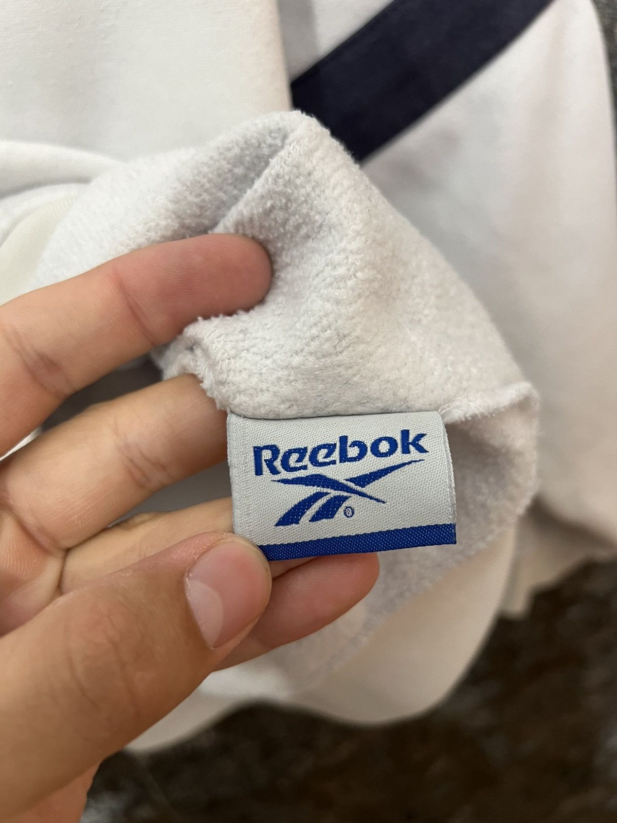 Reebok × Vintage Vintage Reebok Sweatshirt Big Logo White Long Sleeve Size US L / EU 52-54 / 3 - 6 Thumbnail
