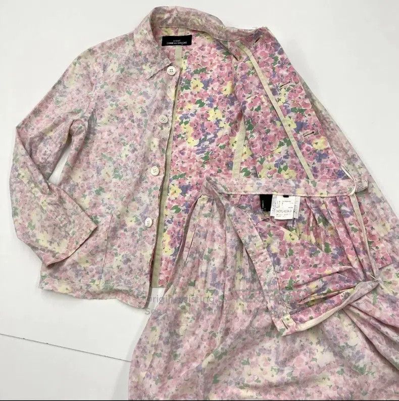 Comme des Garcons Comme Des Garcons Pink Floral Print Jacket Long Skirt Set Size M / US 6-8 / IT 42-44 - 1 Thumbnail