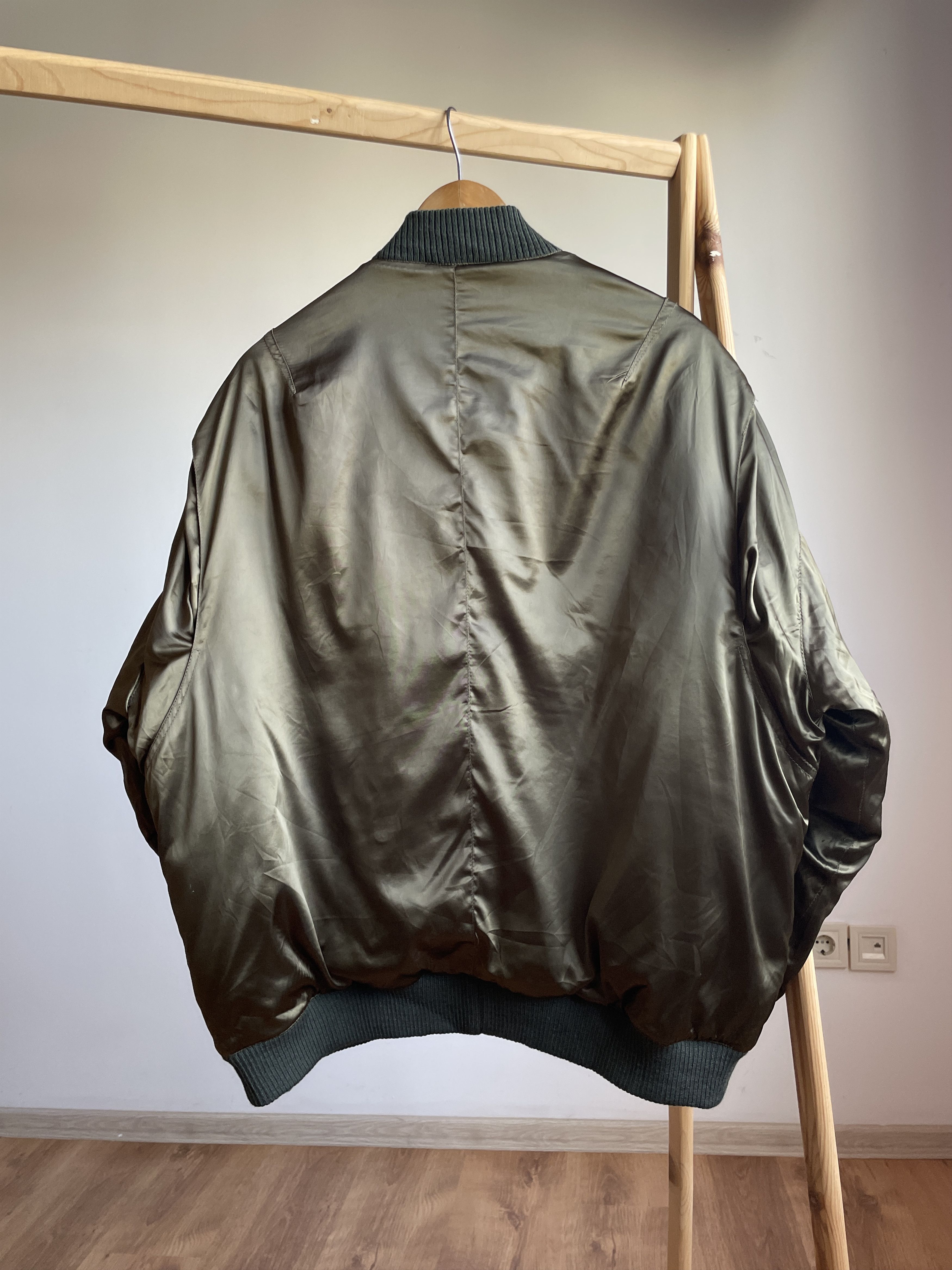 Represent Clo. Represent Clo. The New Breed AW2017 Satin Military Bomber Size US L / EU 52-54 / 3 - 2 Thumbnail