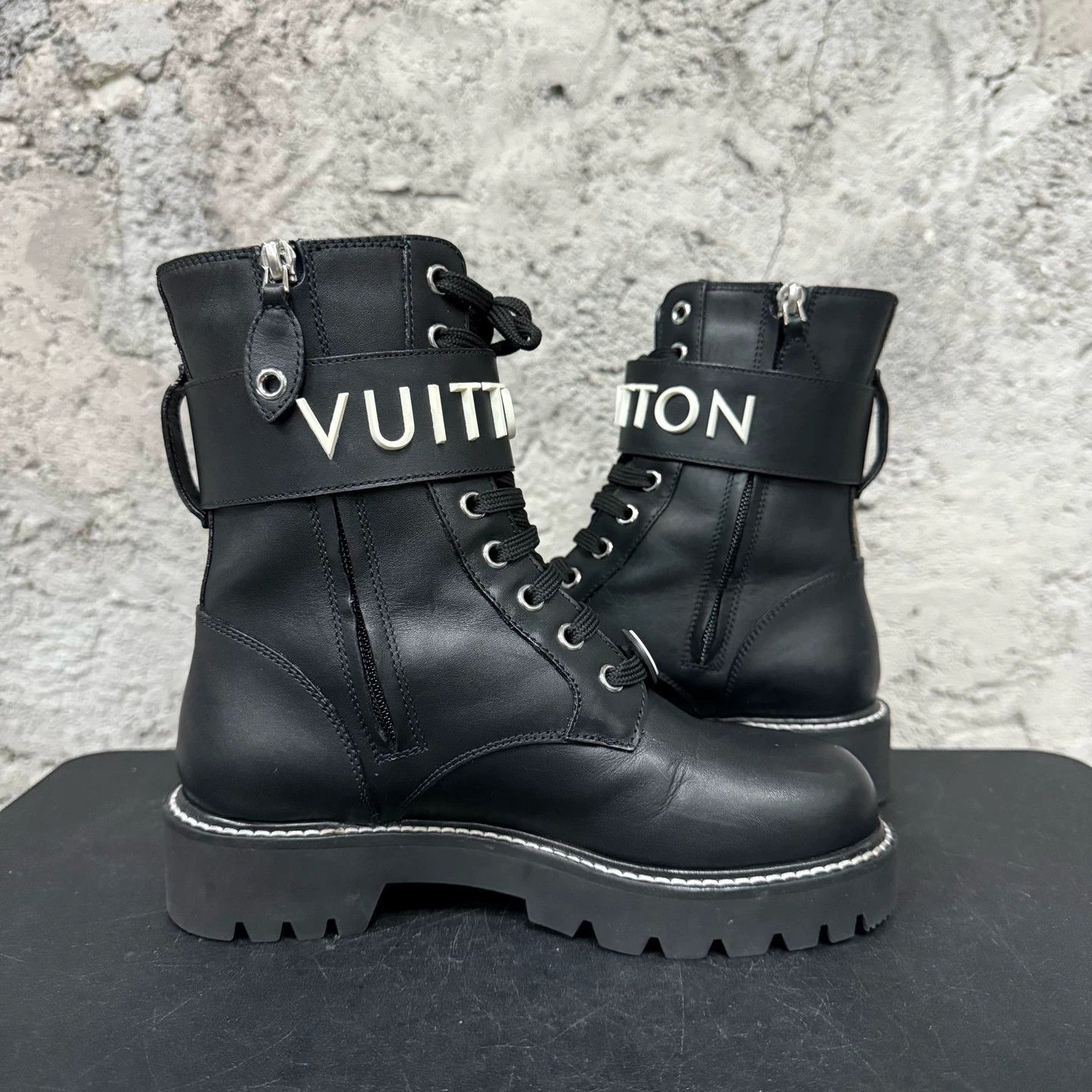 Louis Vuitton lv boots women's 35 Size US 4 / IT 34 - 4 Thumbnail