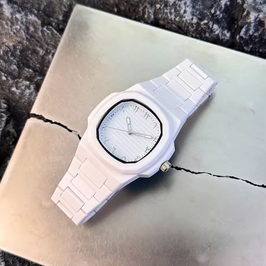 Vintage Arabic Numerals Dial Watch Size ONE SIZE - 1 Thumbnail