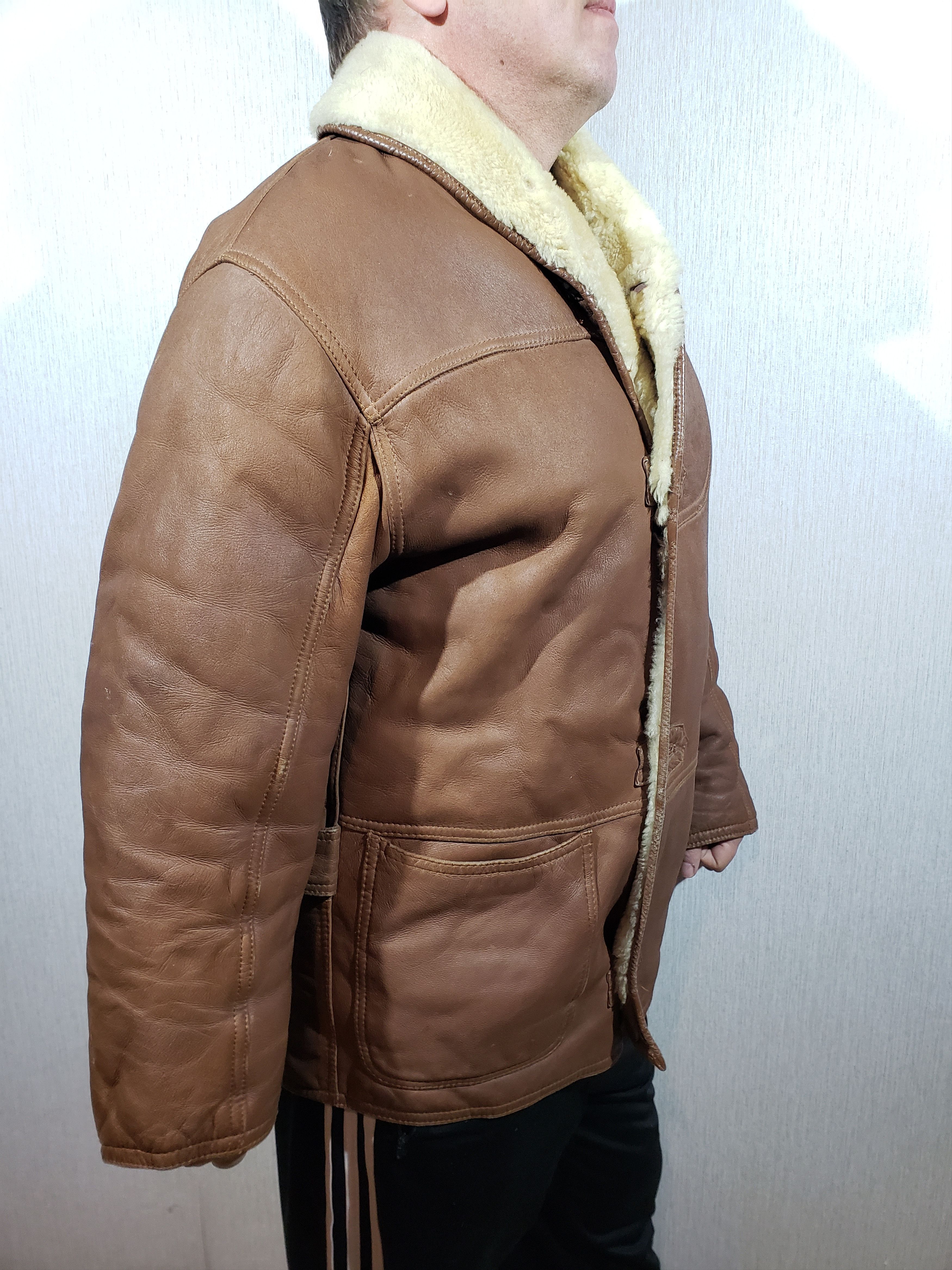 Other Brown men's sheepskin coat with buttons. Size US L / EU 52-54 / 3 - 3 Thumbnail