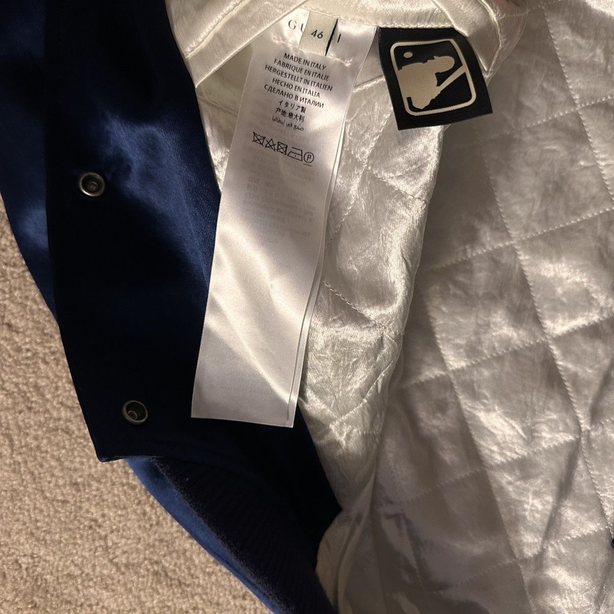 Gucci × Japanese Brand GUCCI New York Yankees Silk Bomber Size US S / EU 44-46 / 1 - 6 Thumbnail