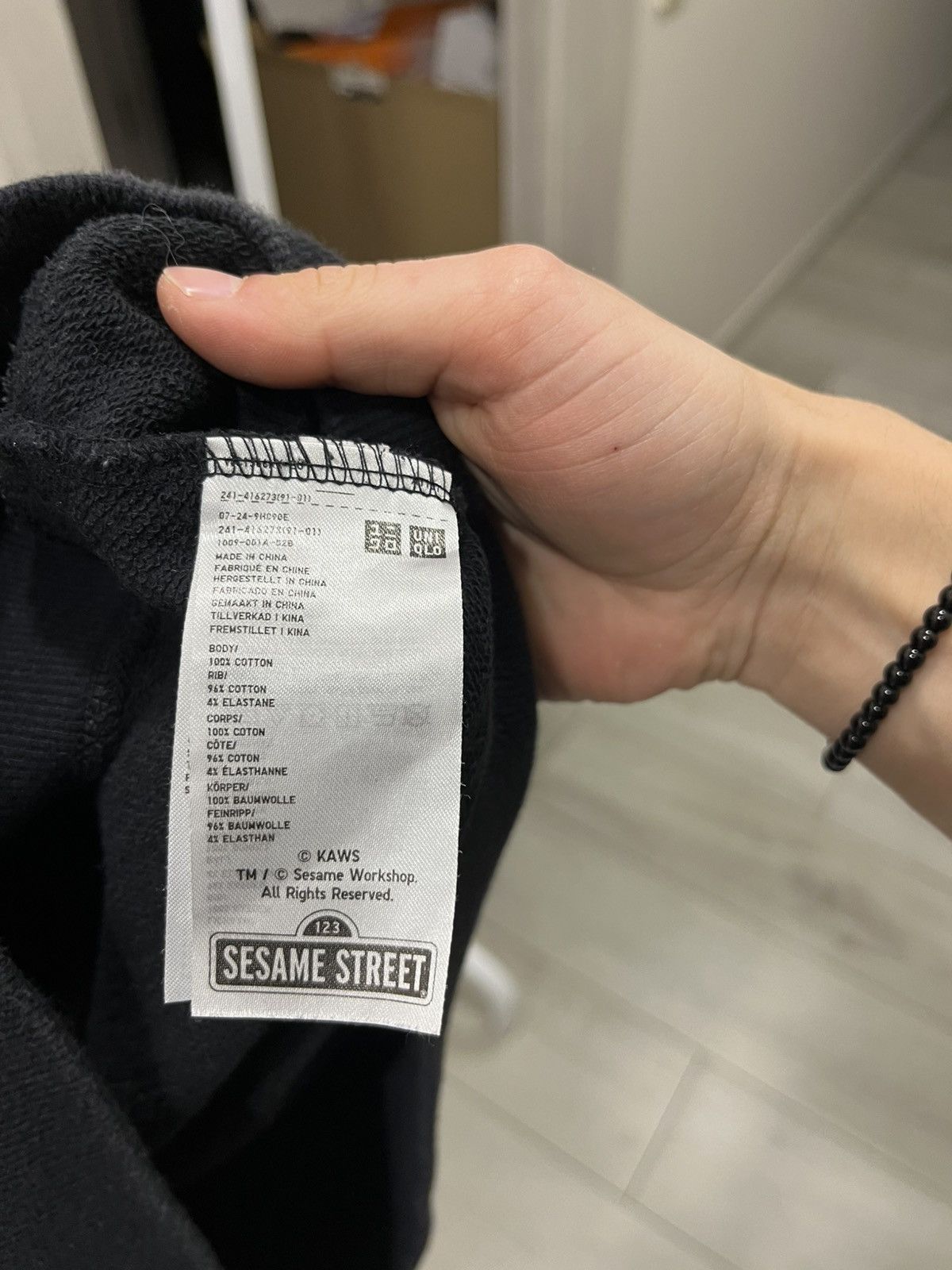 Kaws × Uniqlo UNIQLO X Kaws Pullover Hoodie Graphic Sweatshirt Rare Y2K Size US L / EU 52-54 / 3 - 5 Thumbnail