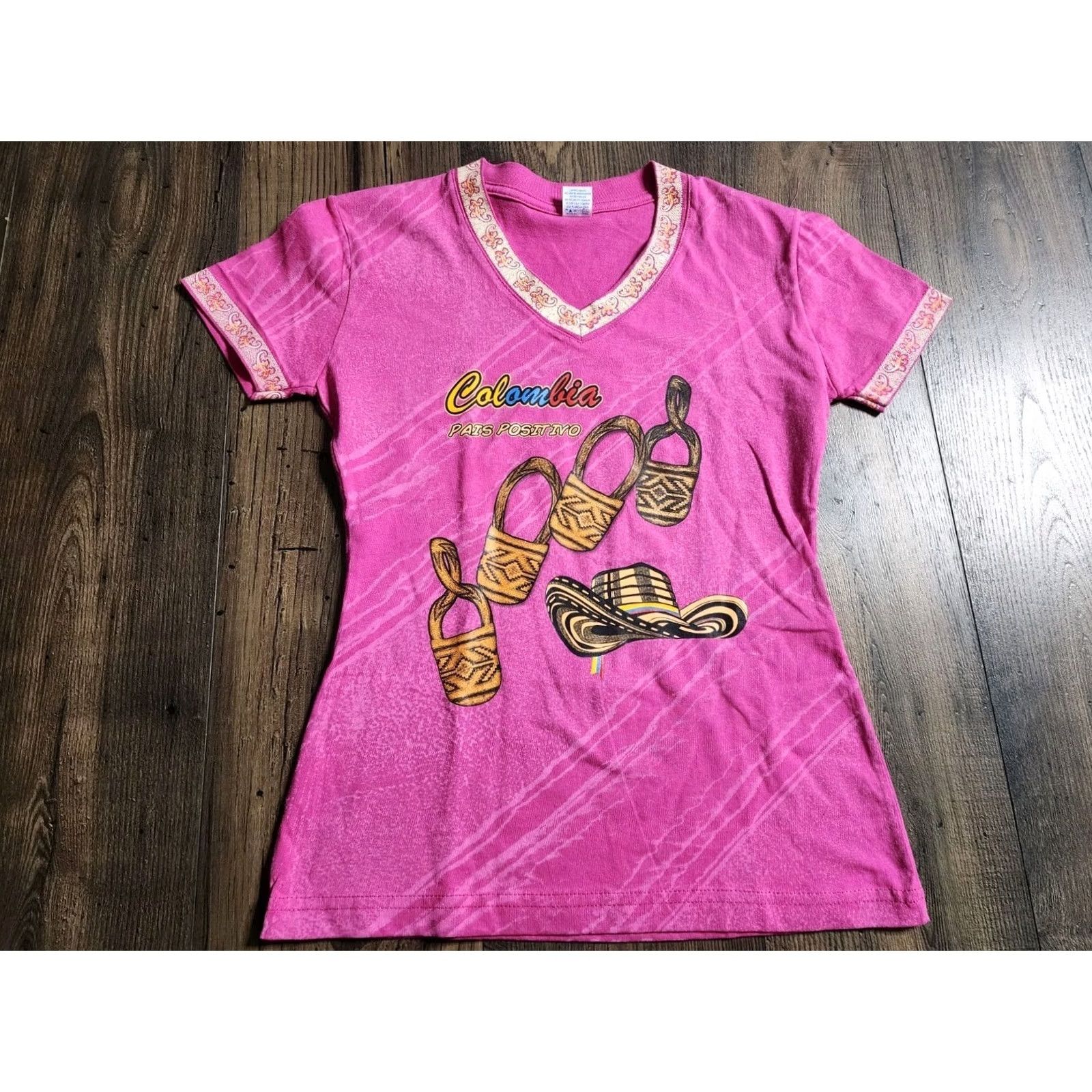 Vintage VINTAGE Womens M Columbia Pais Postivo V Neck Travel Souvenir T Shirt Size M / US 6-8 / IT 42-44 - 6 Thumbnail
