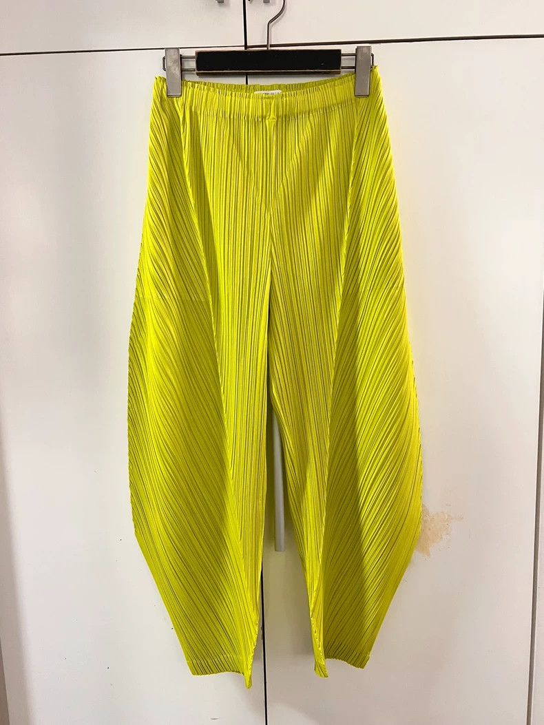 Issey Miyake Issey Miyake size:3 Yellow pleated pants Size 42" / US 20 - 1 Thumbnail