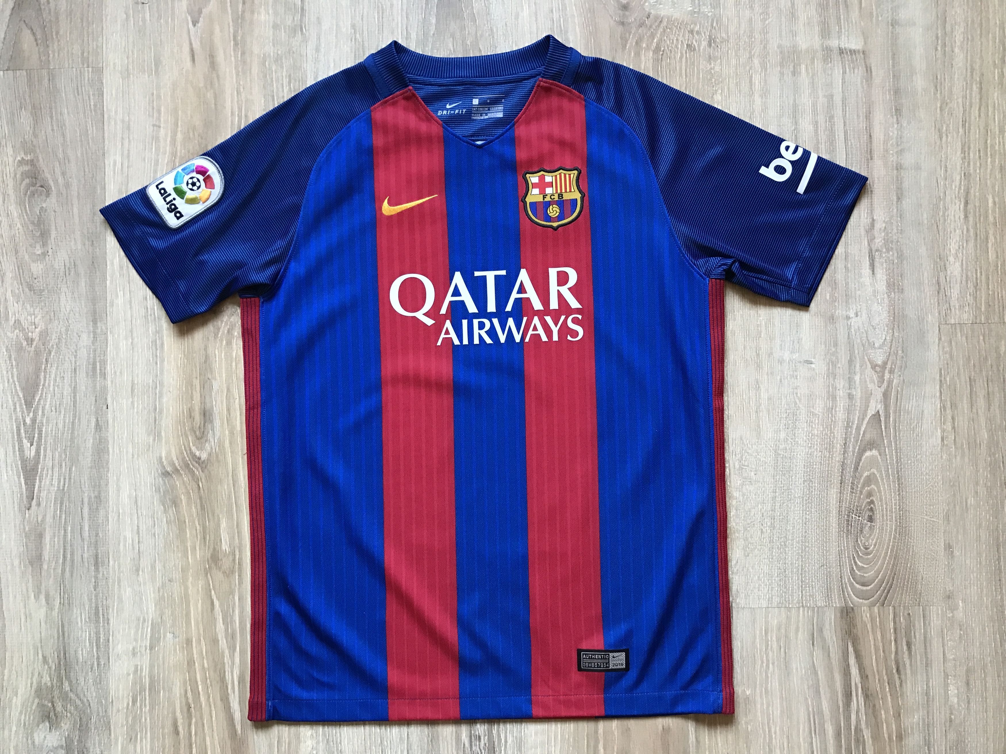 Nike × Vintage Nike Barcelona Home Shirt Kids 2016-2017 Size US XXS / EU 40 - 1 Thumbnail