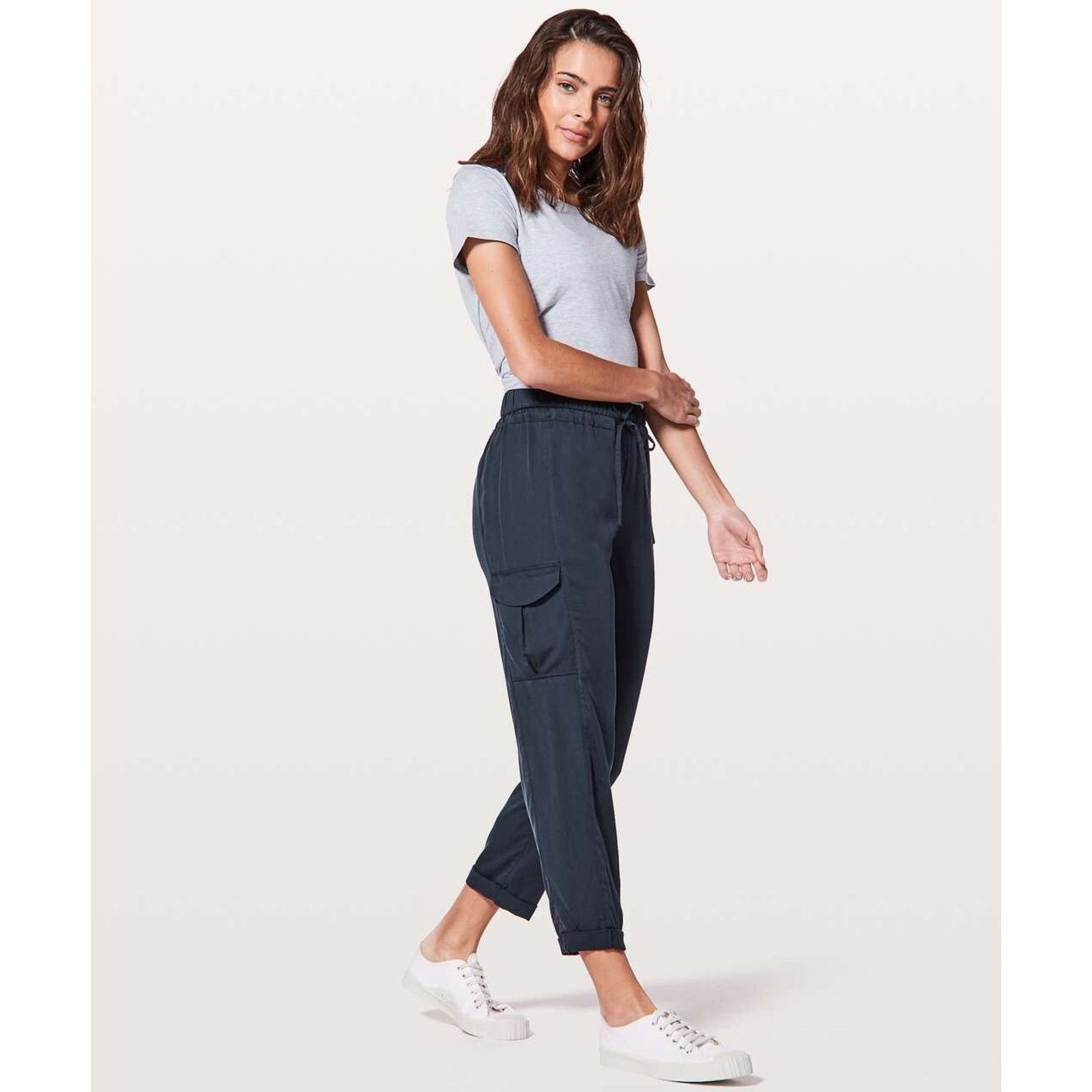 Lululemon Lululemon Women Move Lightly Pant Navy Size 6 A000838 Size 28" / US 6 / IT 42 - 2 Thumbnail