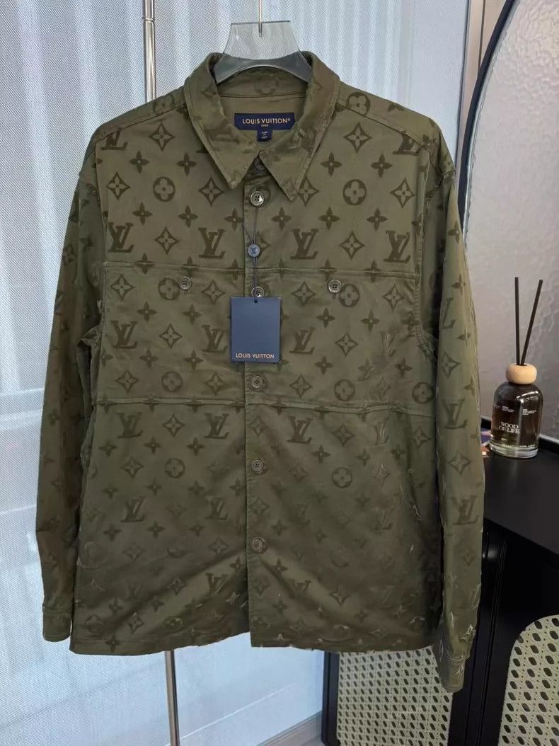 Louis Vuitton Louis Vuitton Army Green Flocked Full Print Jacket Size US XL / EU 56 / 4 - 1 Thumbnail
