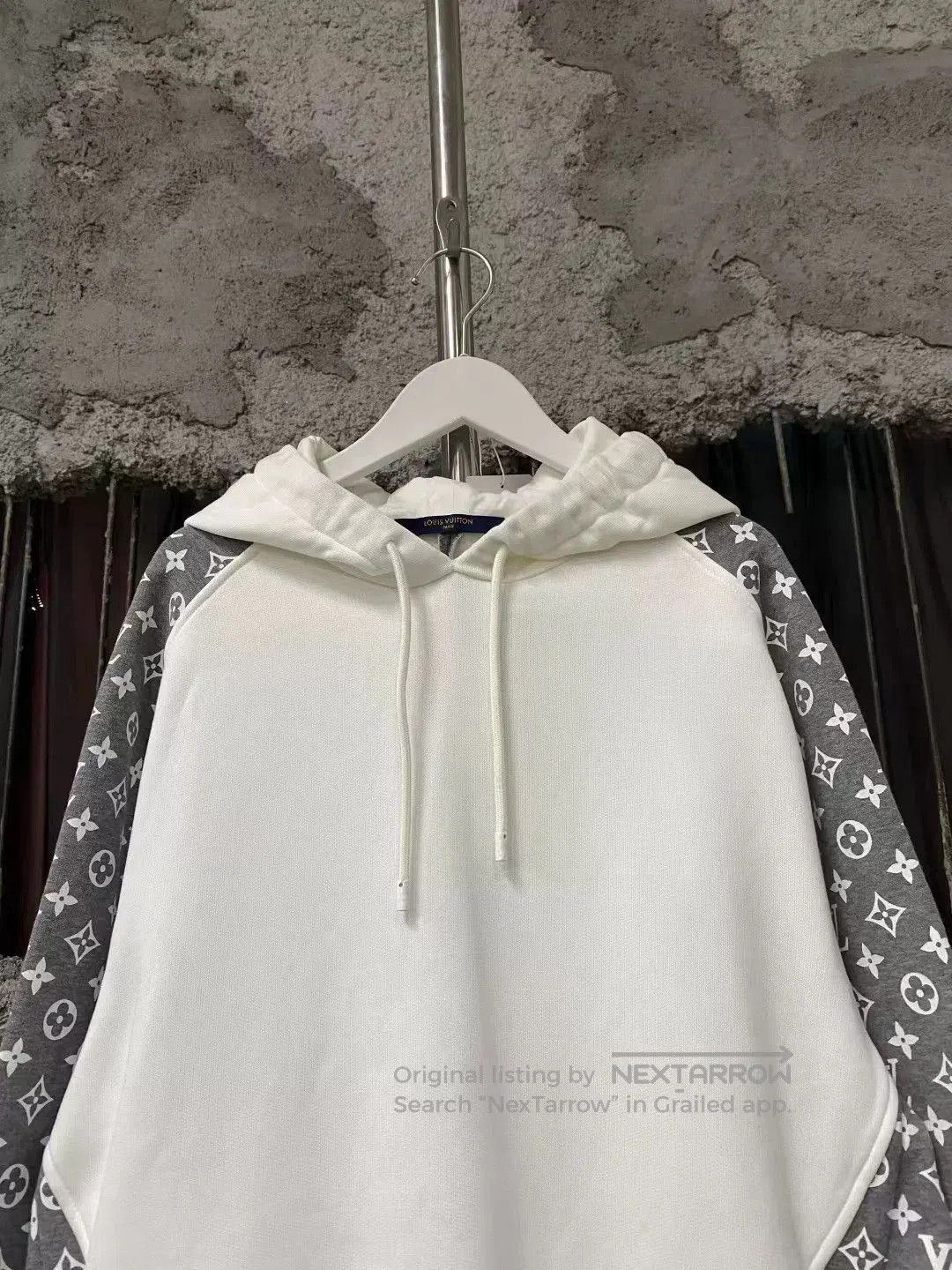 Louis Vuitton Louis Vuitton Black White Monogram Hoodie. Size US M / EU 48-50 / 2 - 3 Thumbnail