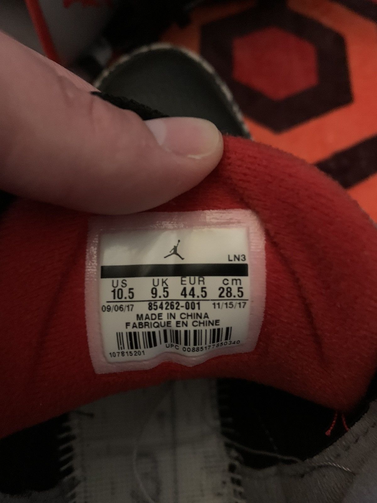 Jordan Brand Jordan 3 Black Cement (2018) Size US 10.5 / EU 43-44 - 2 Thumbnail
