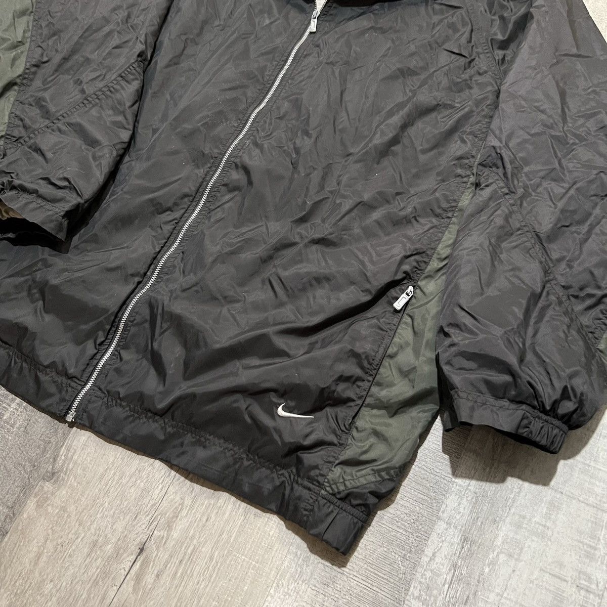 Nike × Vintage VTG Nike 90s White Tag Black Full Zip Windbreaker Jacket Size US XL / EU 56 / 4 - 2 Thumbnail