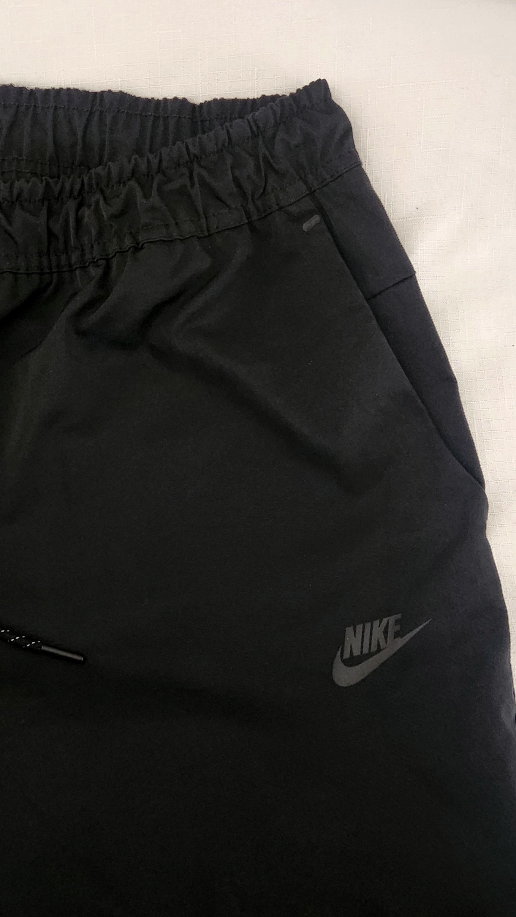 Nike Nike Sportswear NSW Tech Woven Pants Triple Black CU4483-010 Size US 38 / EU 54 - 6 Thumbnail