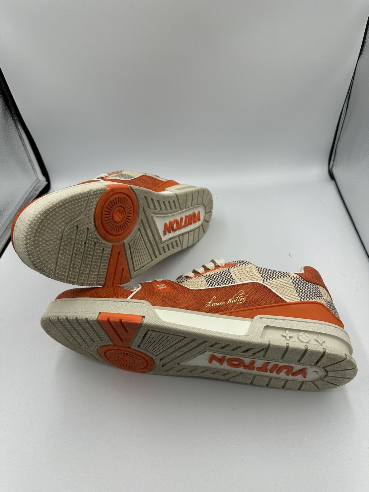 Louis Vuitton Louis Vuitton Lot 54 Sneakers Size US 13 / EU 46 - 19 Thumbnail